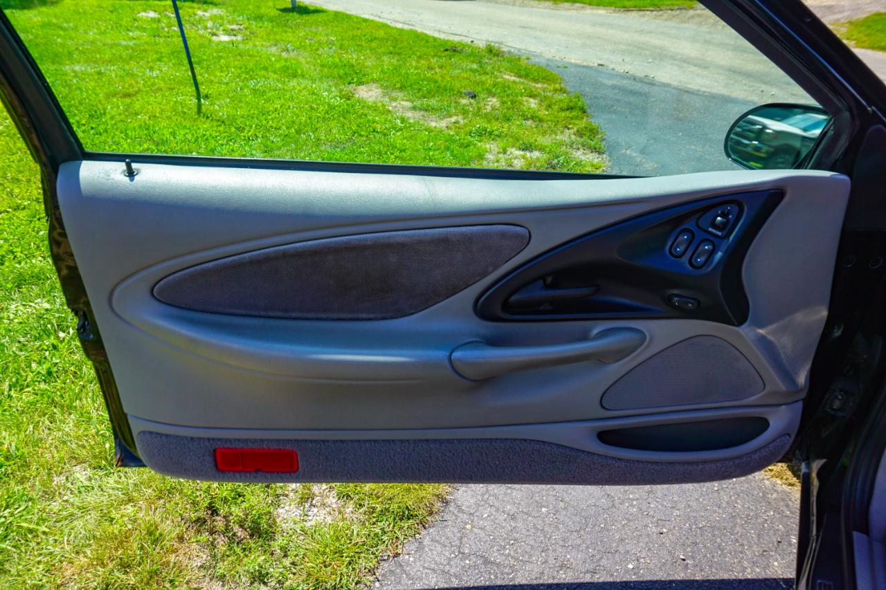 Ford Thunderbird 2dr Cpe LX 1997