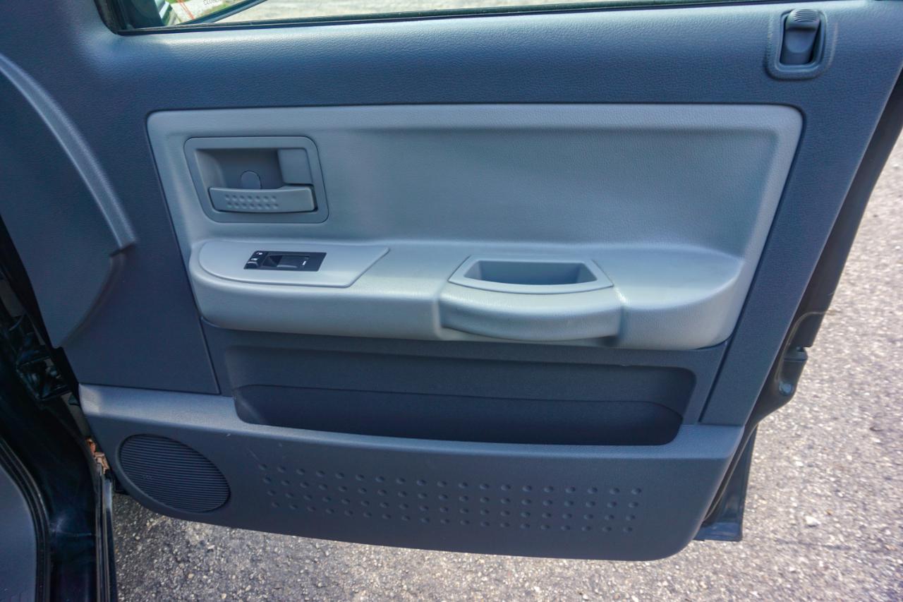 Dodge Dakota 4WD Club Cab 131" SLT 2007