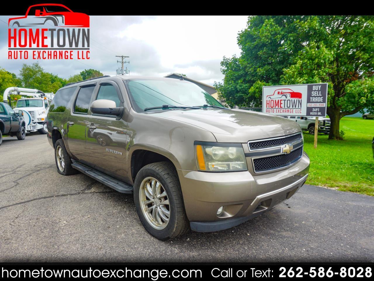 Chevrolet Suburban 4WD 4dr 1500 LT 2011