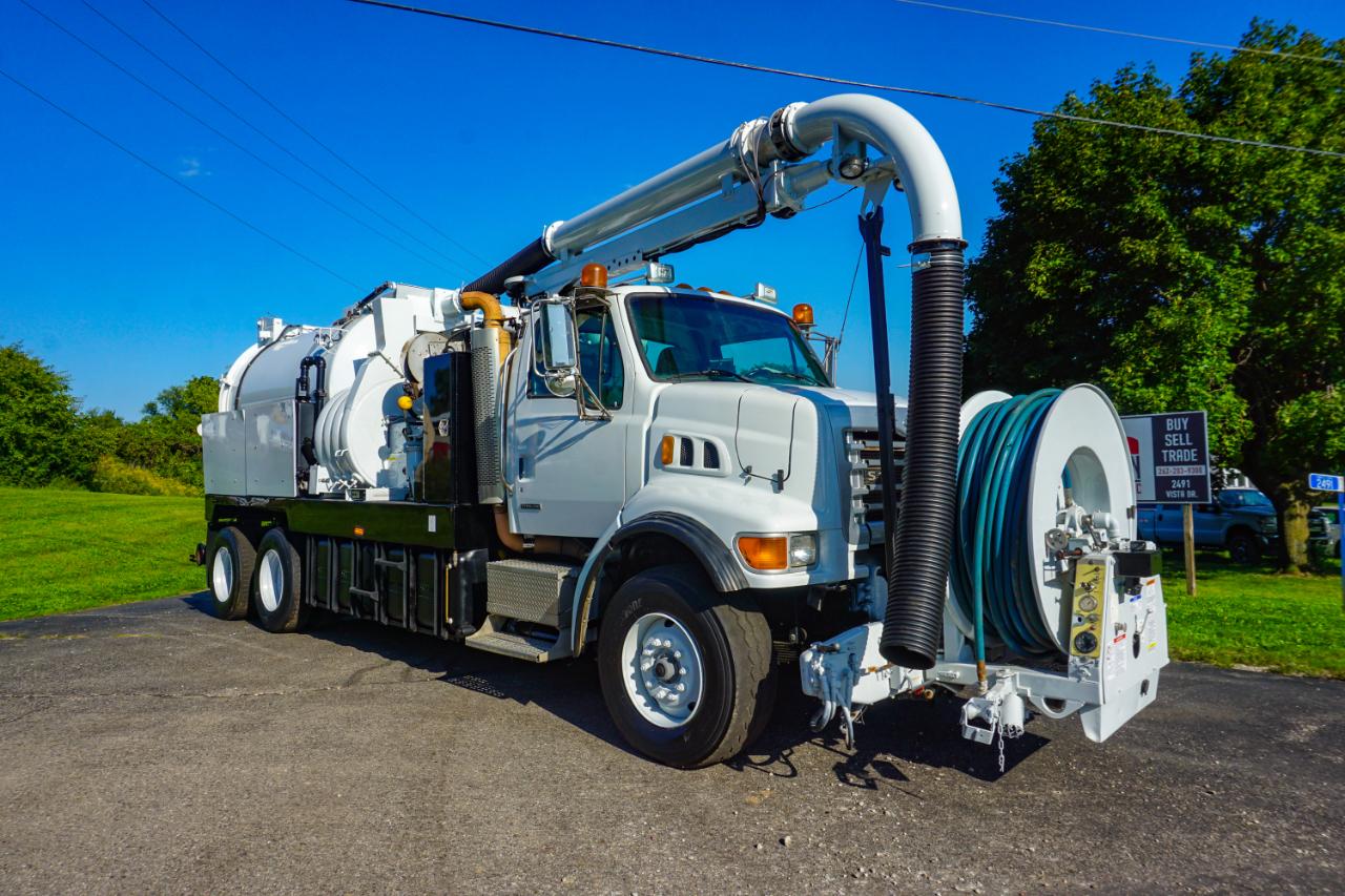 Sterling M8500 Acterra  2005