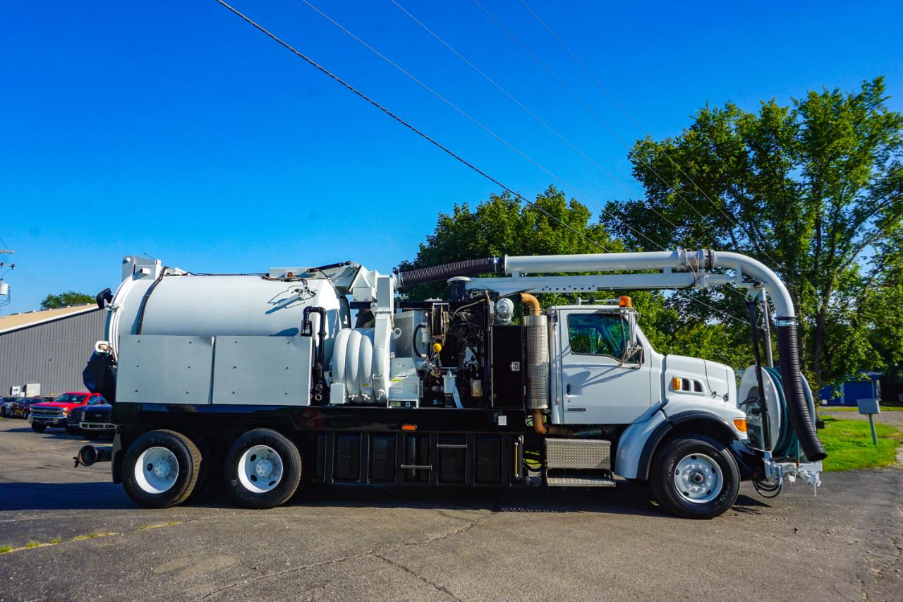 Sterling M8500 Acterra  2005