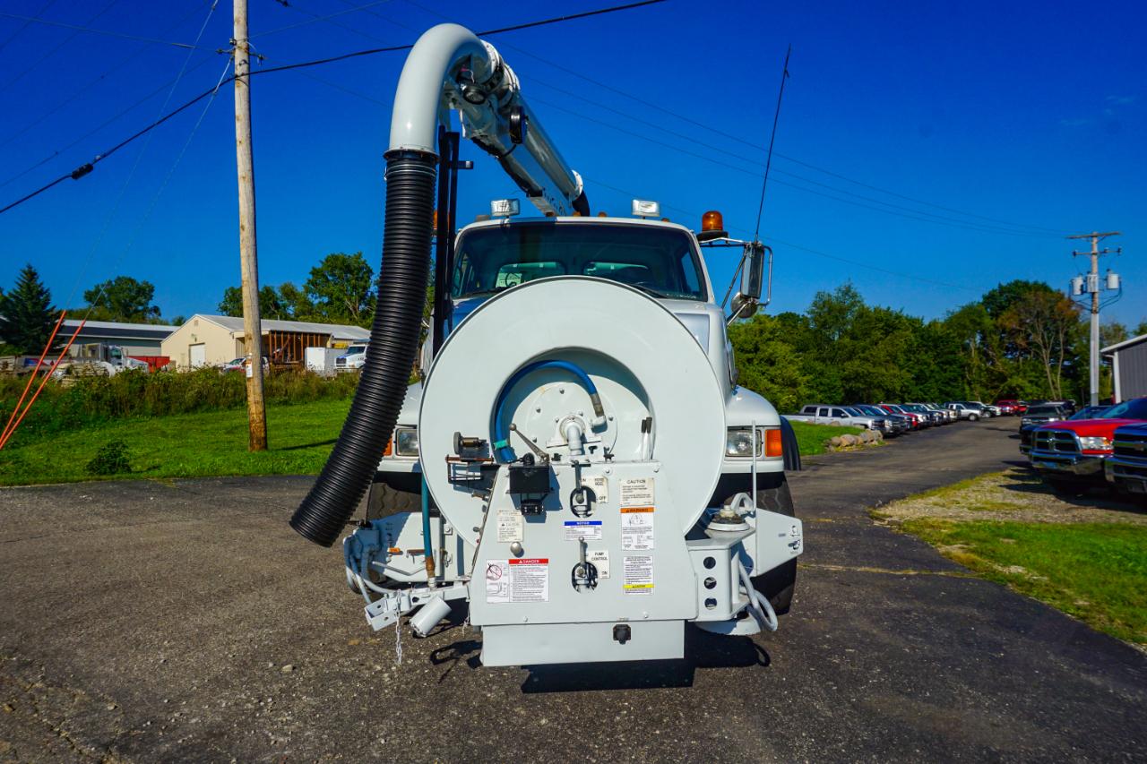 Sterling M8500 Acterra  2005
