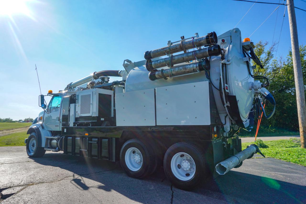 Sterling M8500 Acterra  2005