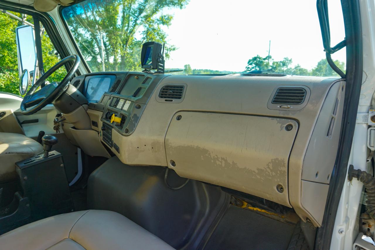 Sterling M8500 Acterra  2005