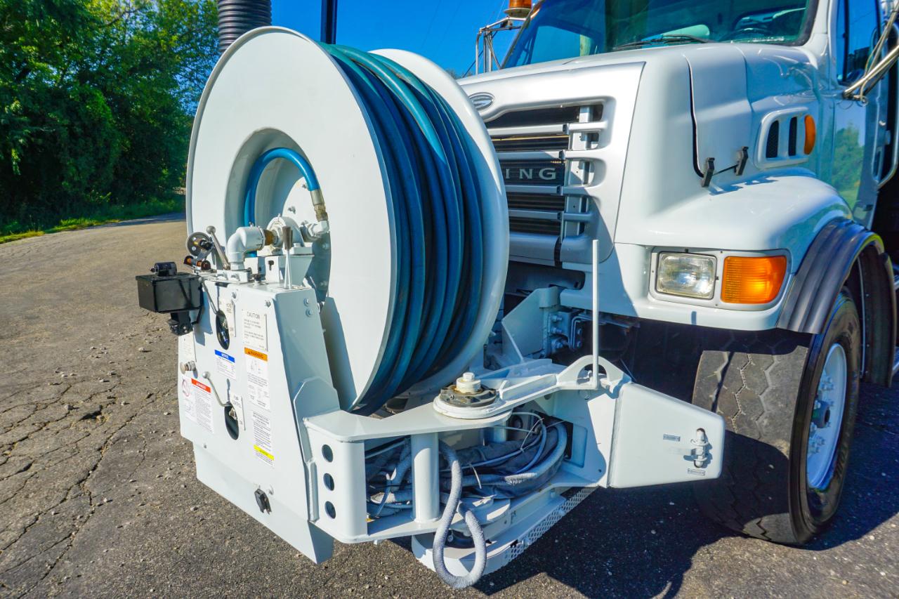Sterling M8500 Acterra  2005