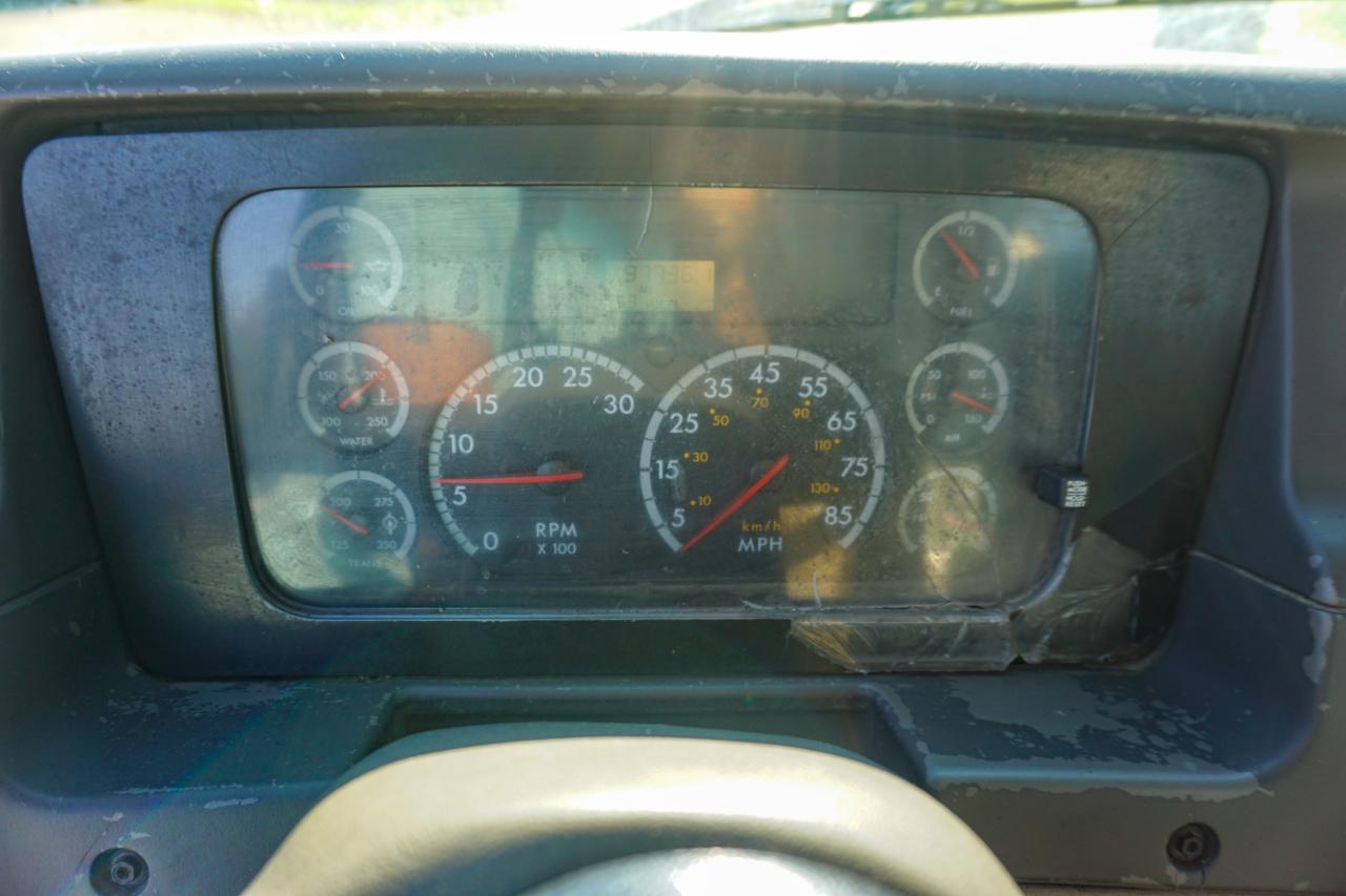 Sterling M8500 Acterra  2005