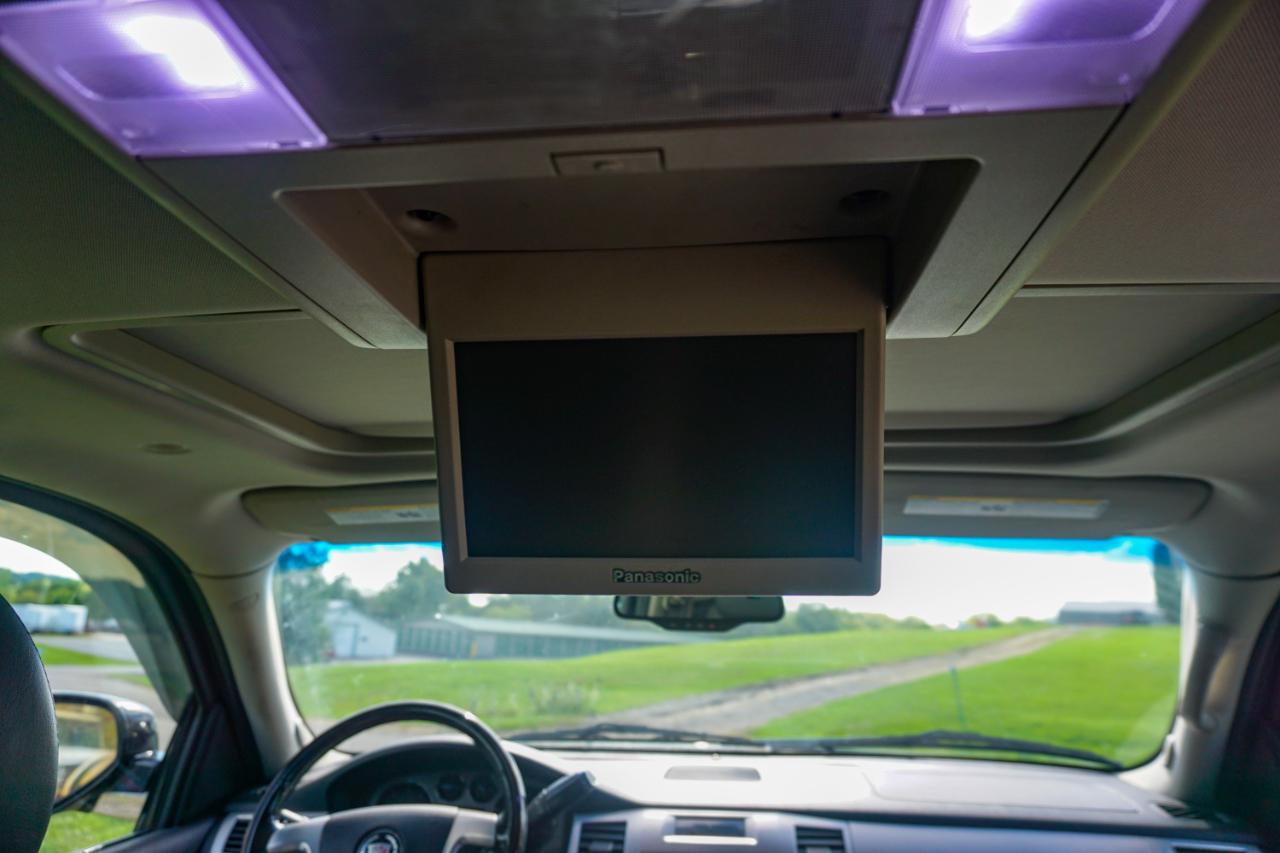 Cadillac Escalade AWD 4dr 2008