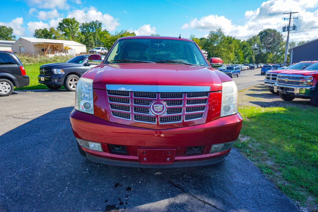 Cadillac Escalade AWD 4dr Luxury 2010