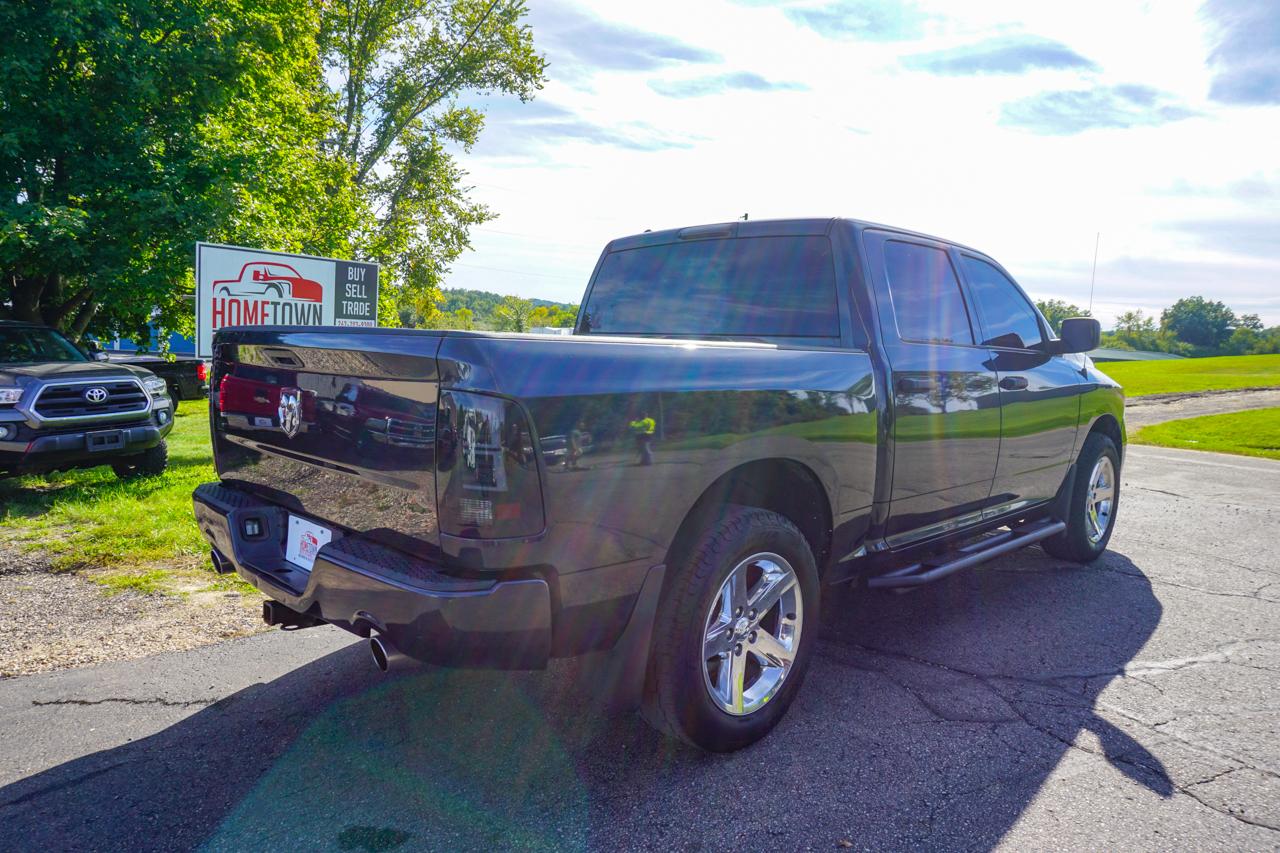 RAM 1500 Express 4x4 Crew Cab 5'7" Box 2017