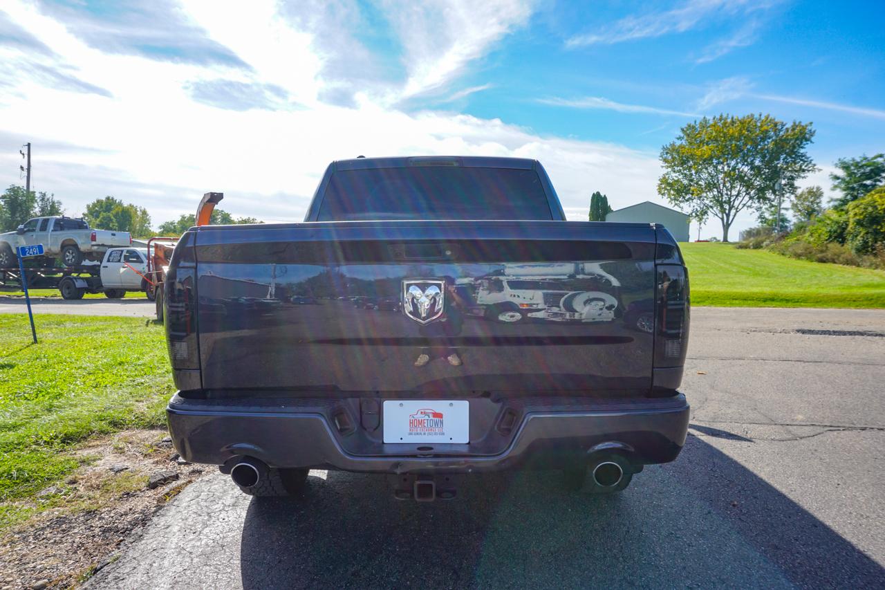 RAM 1500 Express 4x4 Crew Cab 5'7" Box 2017