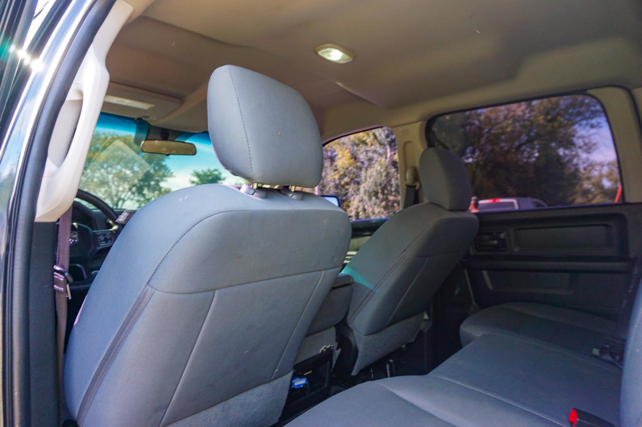 RAM 1500 Express 4x4 Crew Cab 5'7" Box 2017
