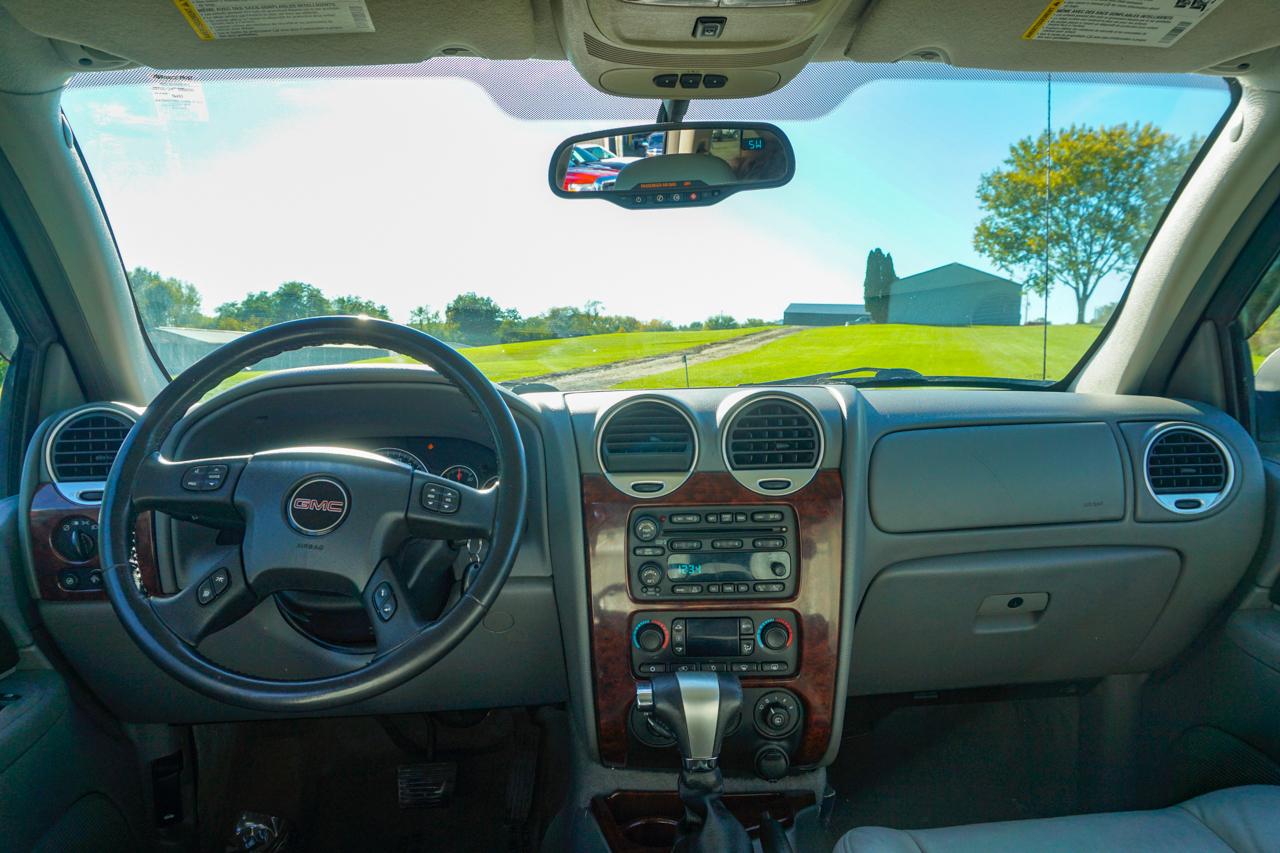 GMC Envoy 4dr 4WD SLT 2006