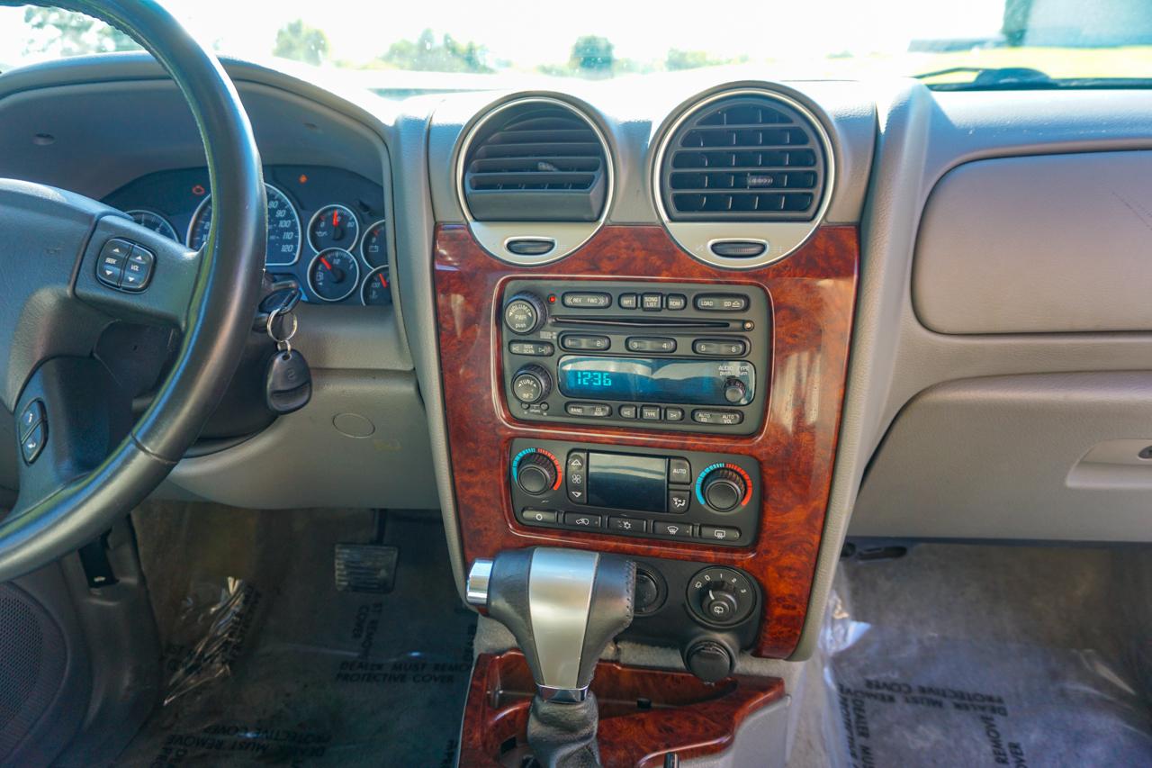 GMC Envoy 4dr 4WD SLT 2006