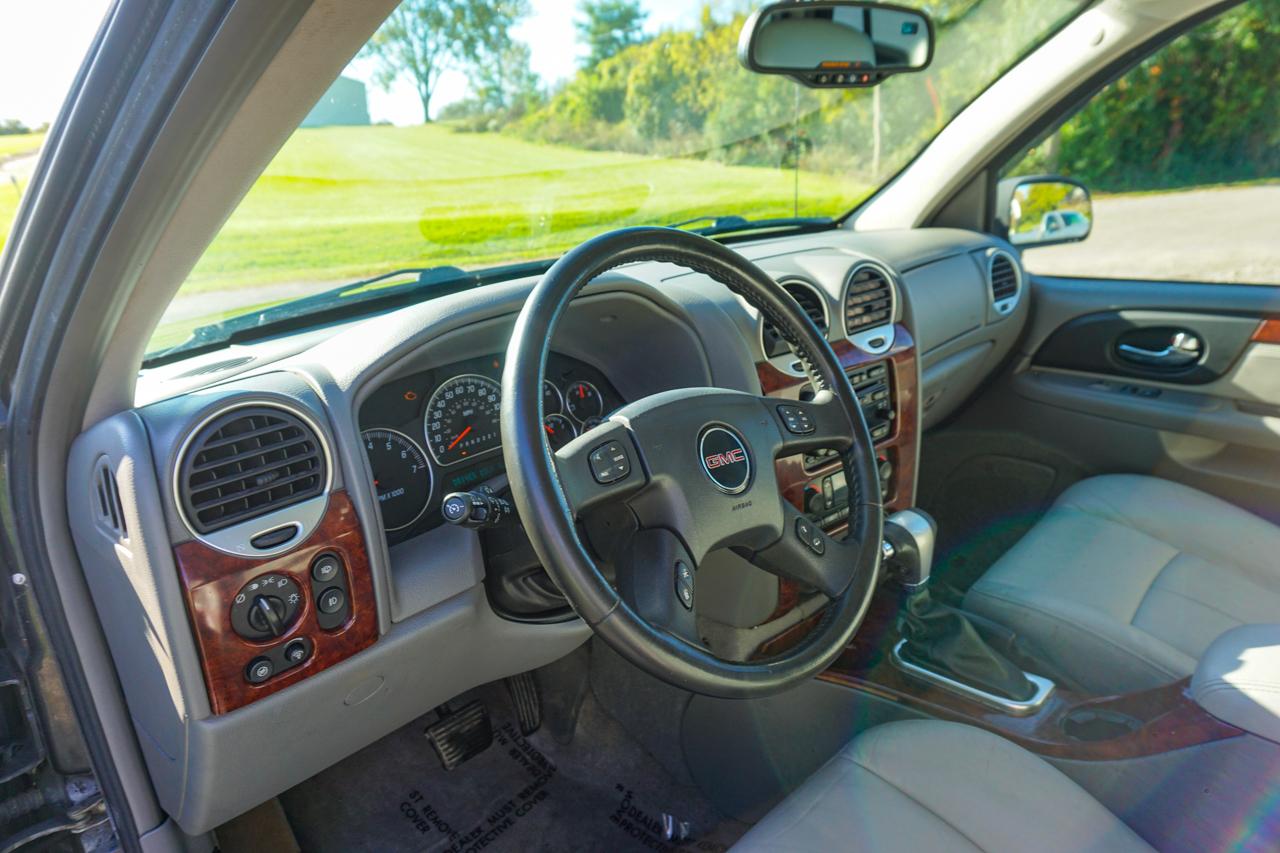 GMC Envoy 4dr 4WD SLT 2006