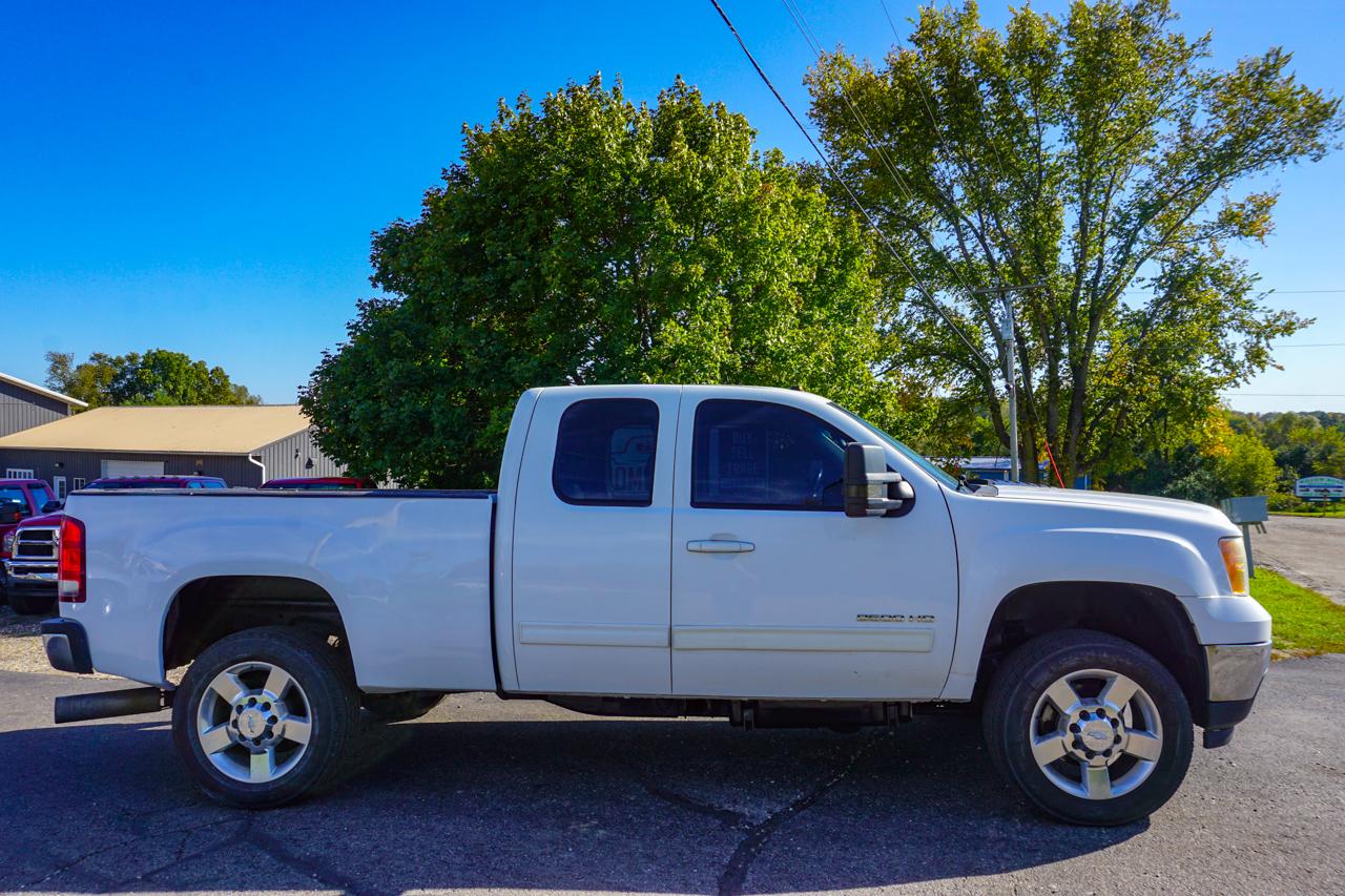 GMC Sierra 2500HD 4WD Ext Cab 144.2" SLT 2013