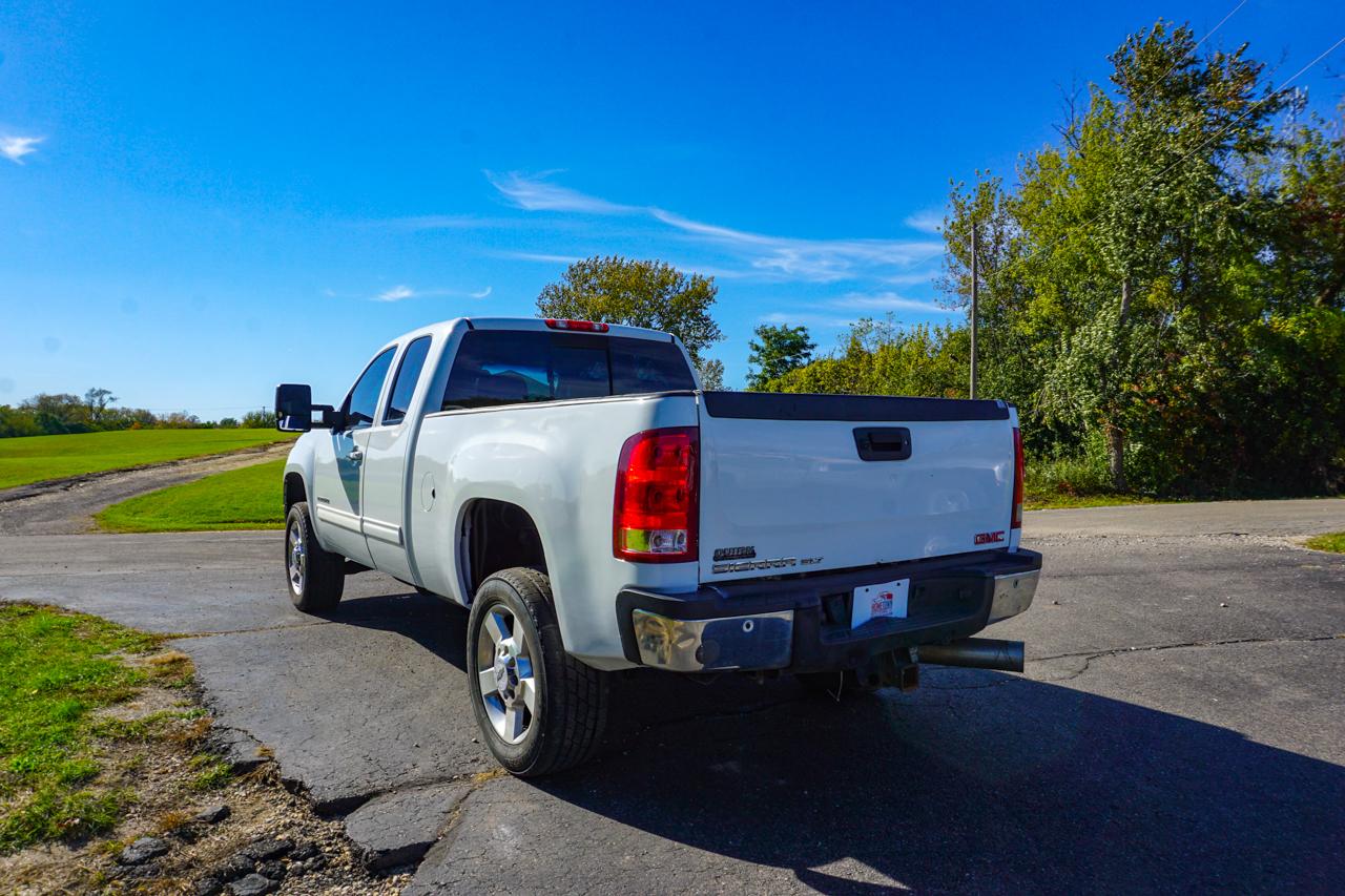 GMC Sierra 2500HD 4WD Ext Cab 144.2" SLT 2013