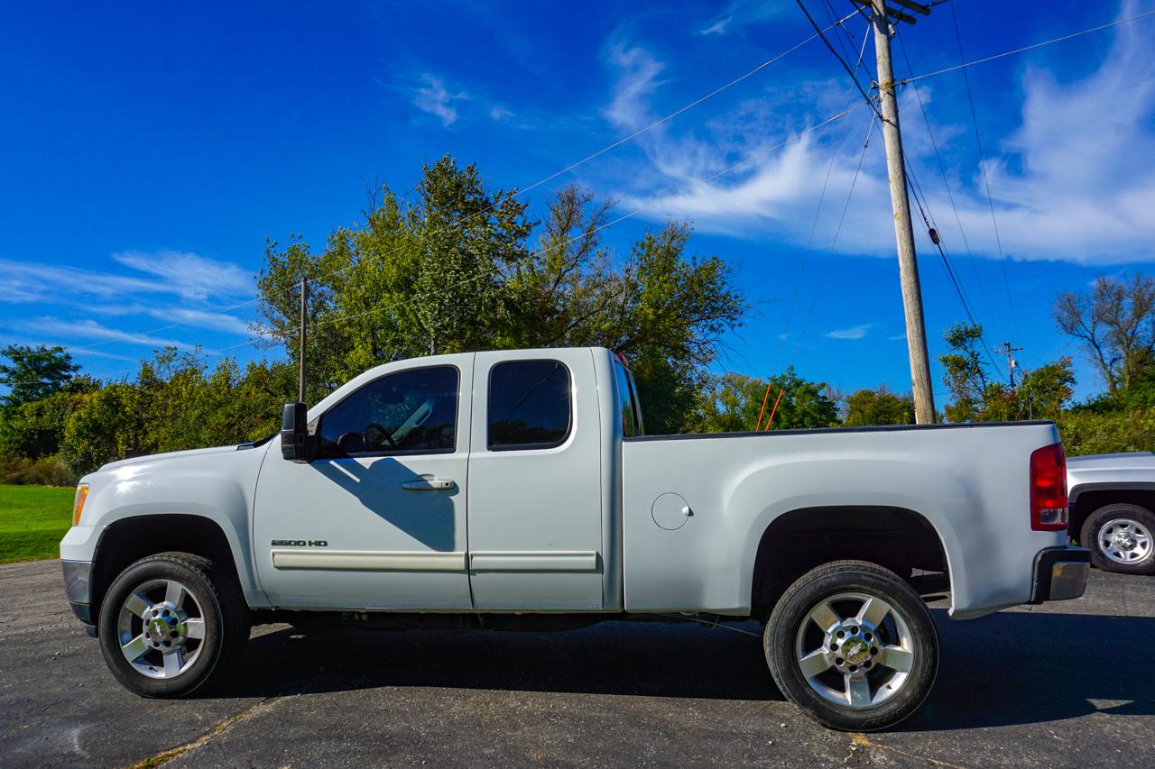 GMC Sierra 2500HD 4WD Ext Cab 144.2" SLT 2013