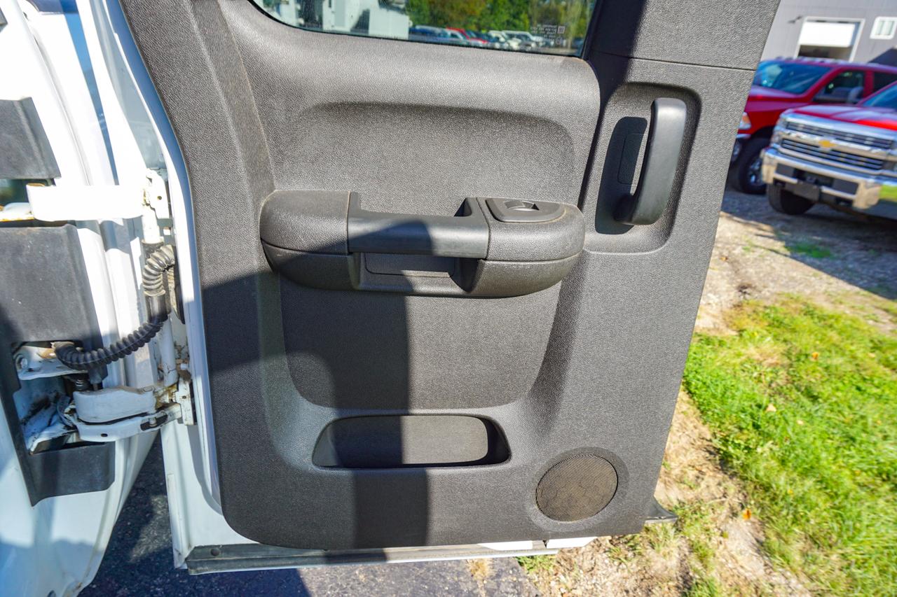 GMC Sierra 2500HD 4WD Ext Cab 144.2" SLT 2013