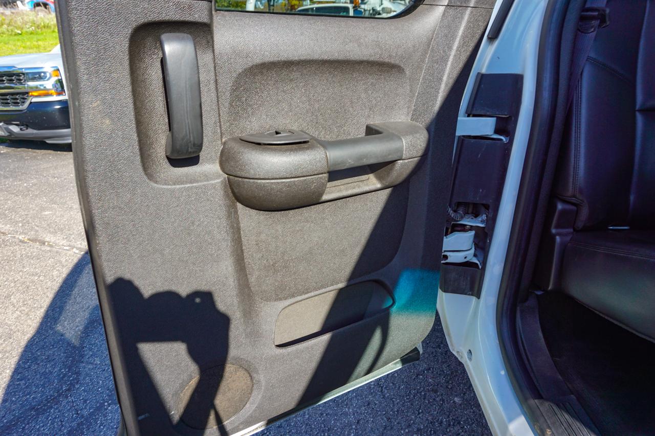 GMC Sierra 2500HD 4WD Ext Cab 144.2" SLT 2013