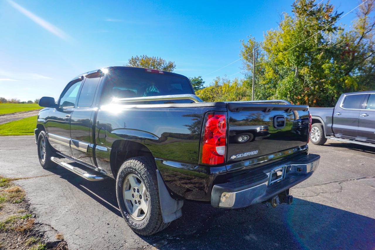 Chevrolet Silverado 1500 Ext Cab 134.0" WB 4WD LT3 2006