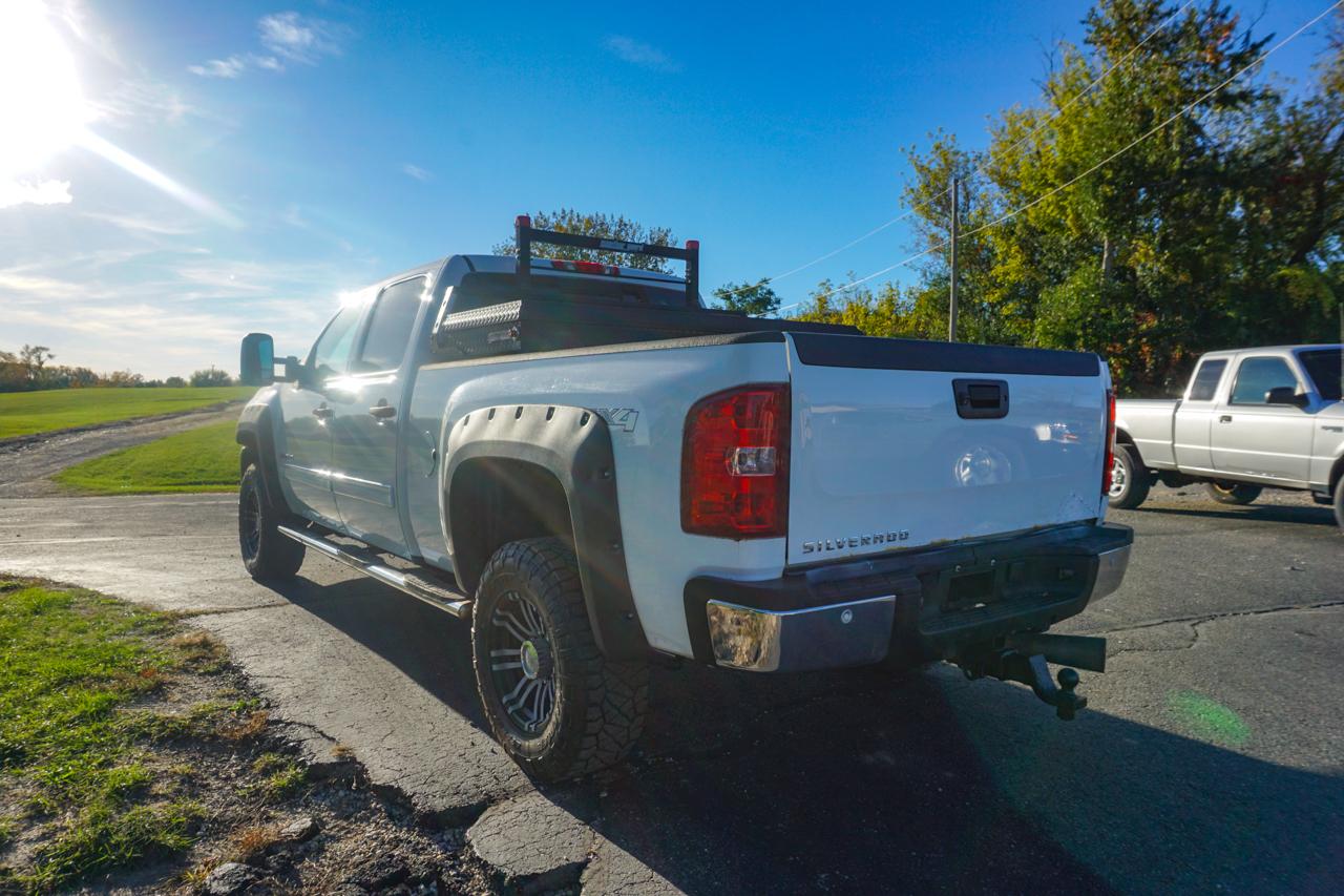 Chevrolet Silverado 2500HD 4WD Crew Cab 153" LT 2009