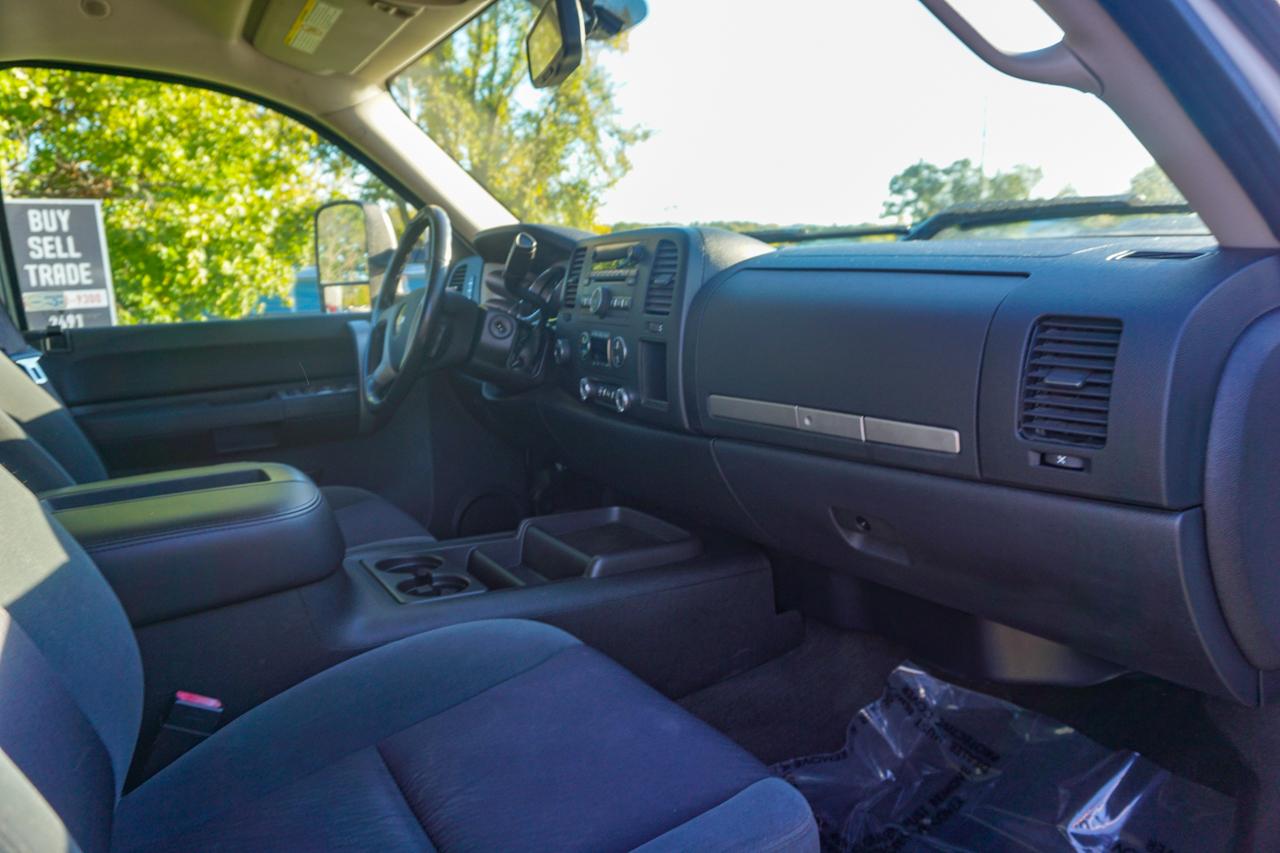 Chevrolet Silverado 2500HD 4WD Crew Cab 153" LT 2009