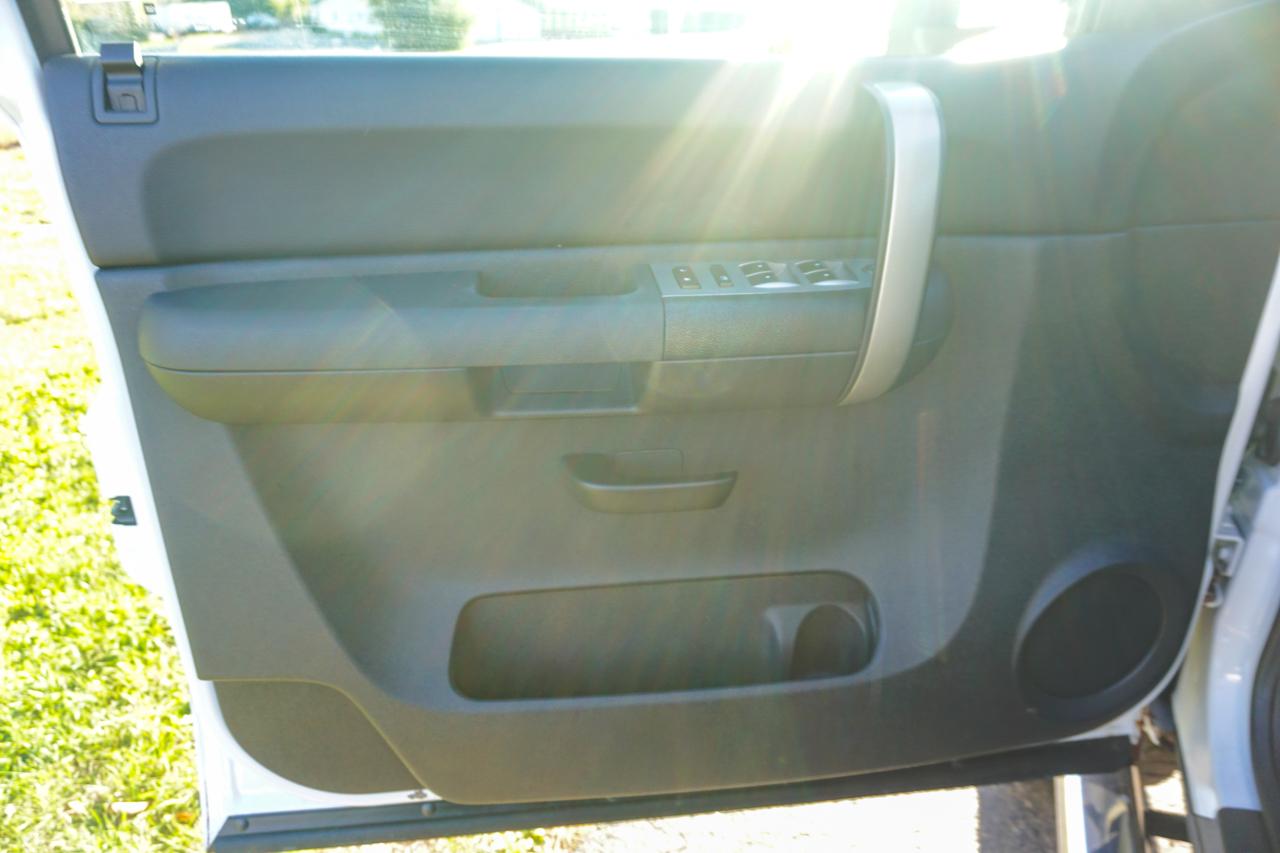 Chevrolet Silverado 2500HD 4WD Crew Cab 153" LT 2009
