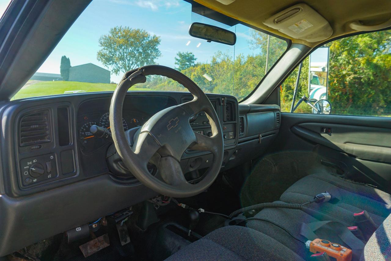 Chevrolet Silverado 3500 Classic 4WD Reg Cab 161.5" WB, 84.9" CA WT 2007