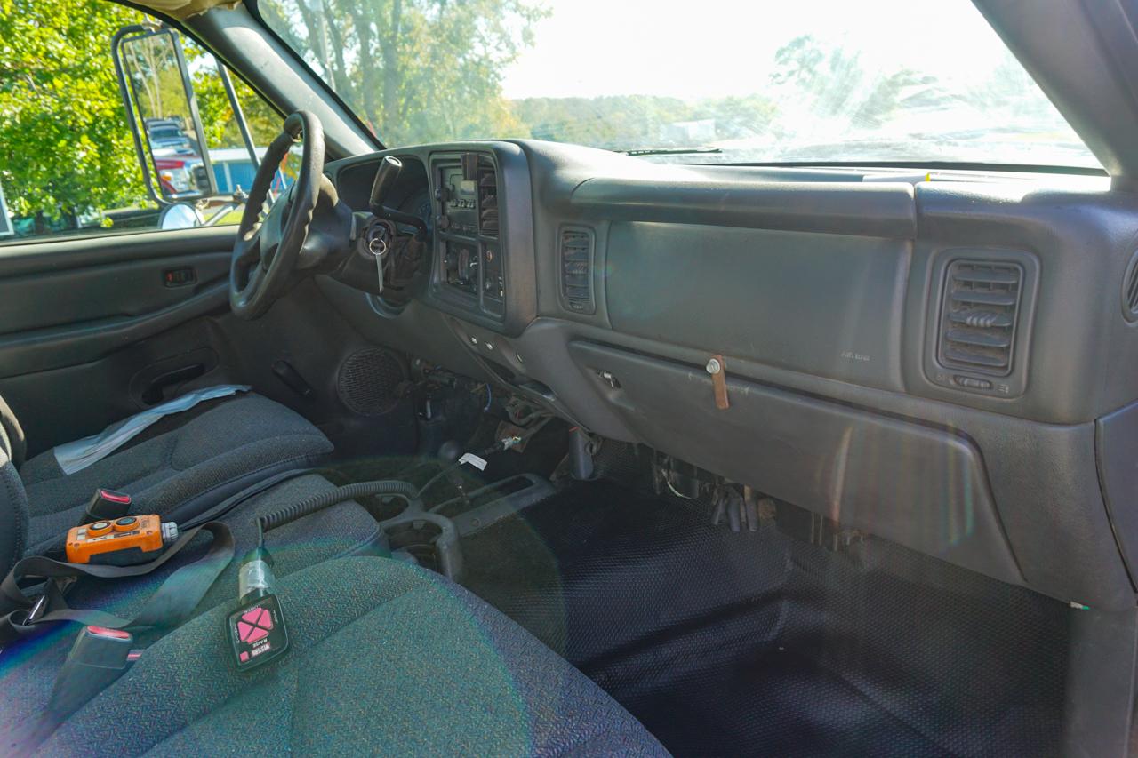 Chevrolet Silverado 3500 Classic 4WD Reg Cab 161.5" WB, 84.9" CA WT 2007