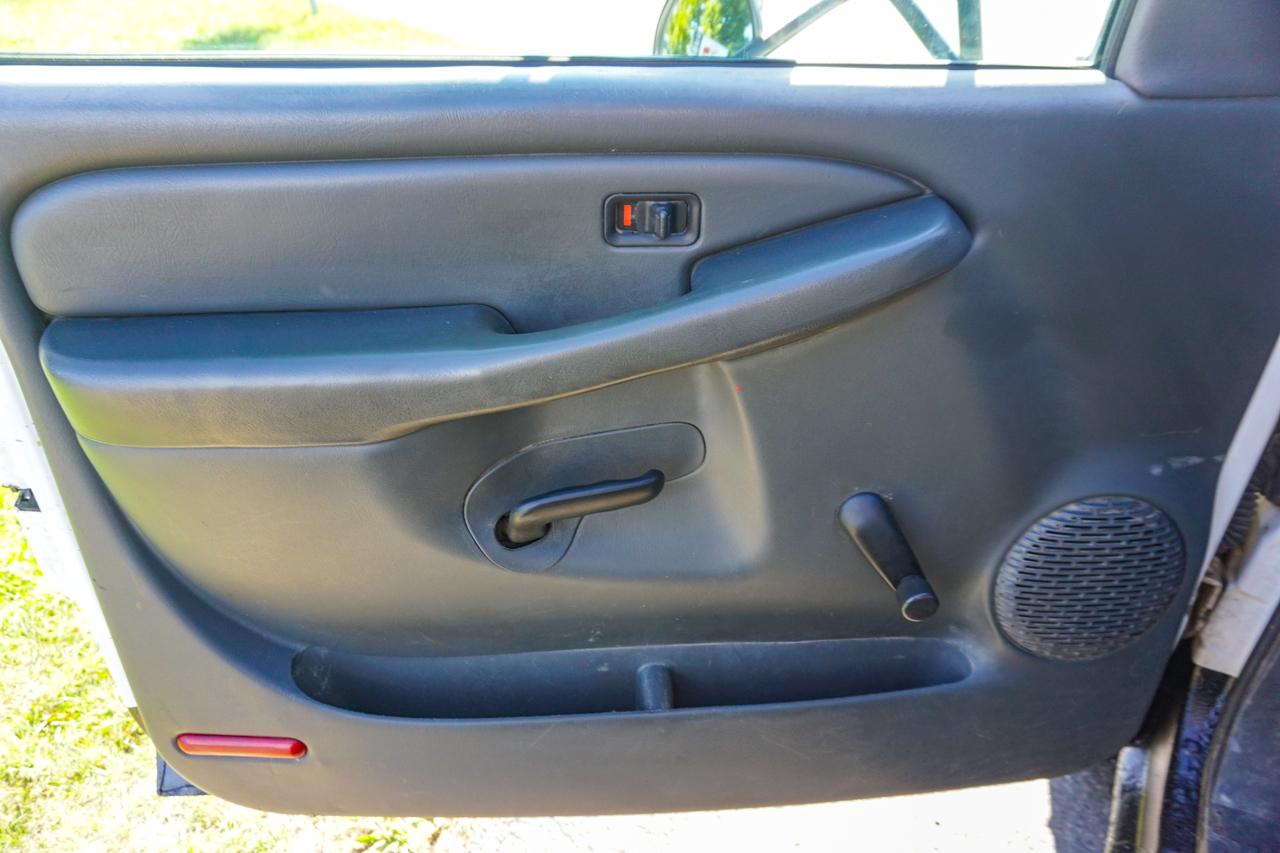 Chevrolet Silverado 3500 Classic 4WD Reg Cab 161.5" WB, 84.9" CA WT 2007