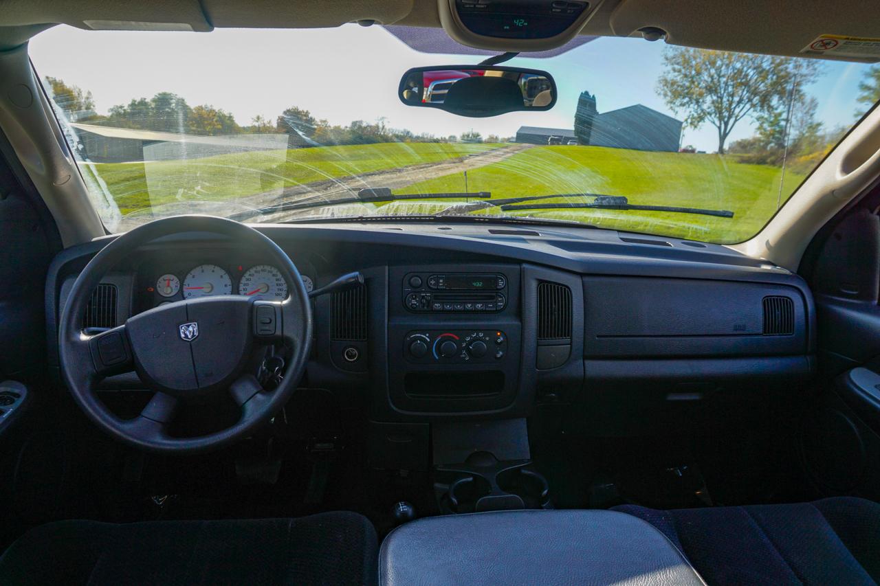 Dodge Ram 2500 4dr Quad Cab 140.5" WB 4WD SLT 2004