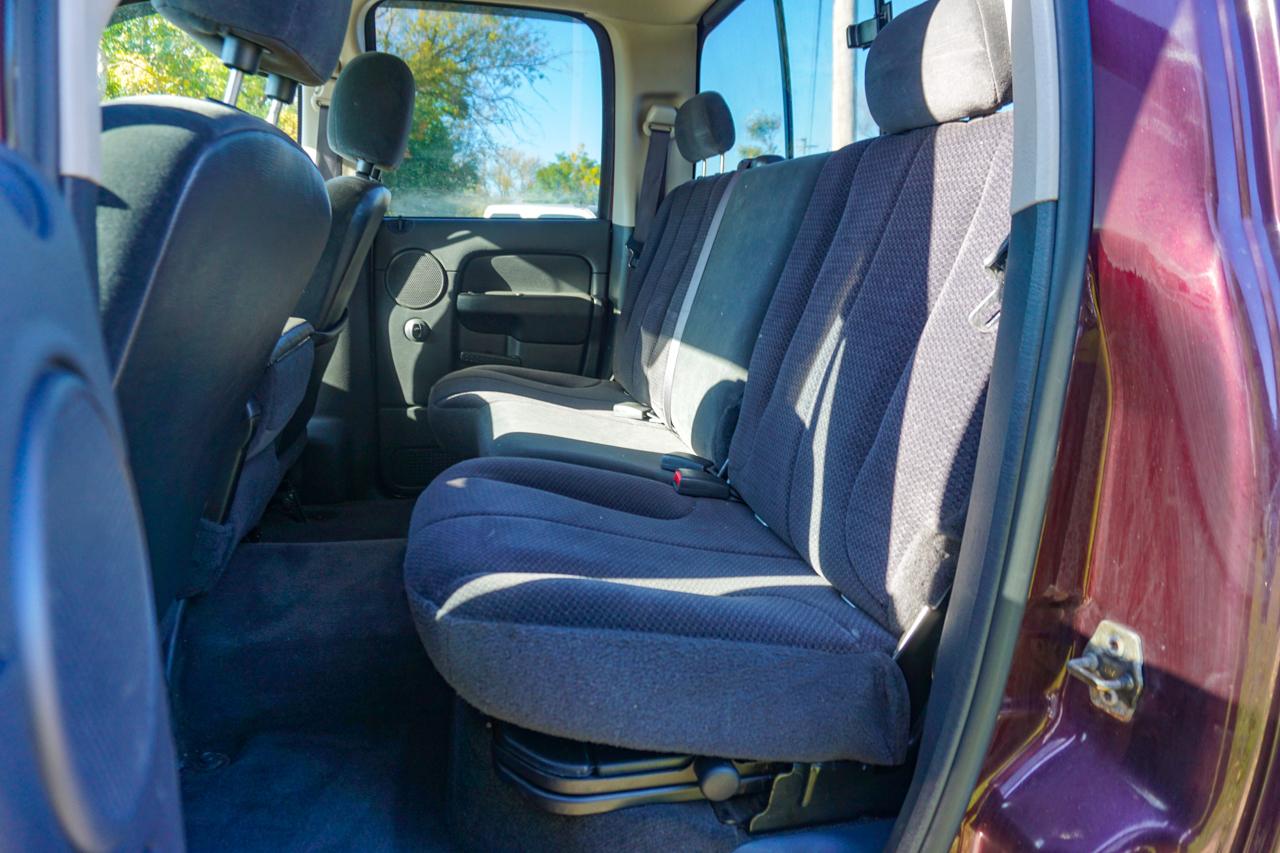 Dodge Ram 2500 4dr Quad Cab 140.5" WB 4WD SLT 2004