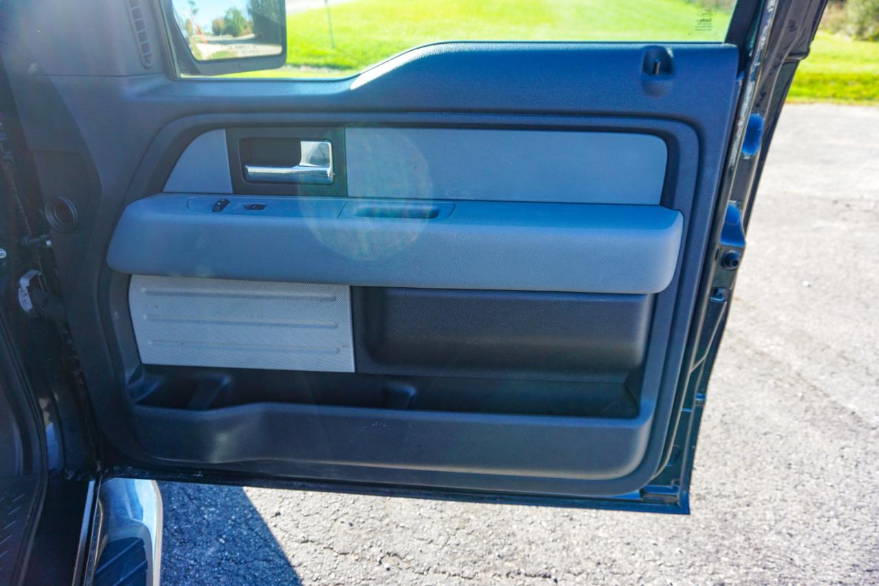 Ford F-150 4WD SuperCab 145" Lariat 2013