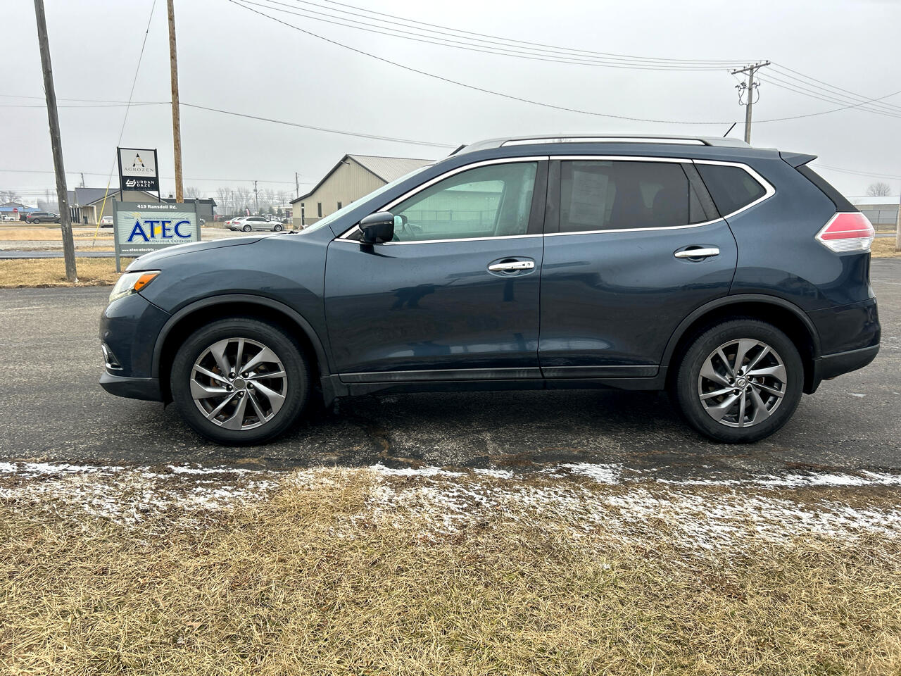 2016 Nissan Rogue SL photo 4