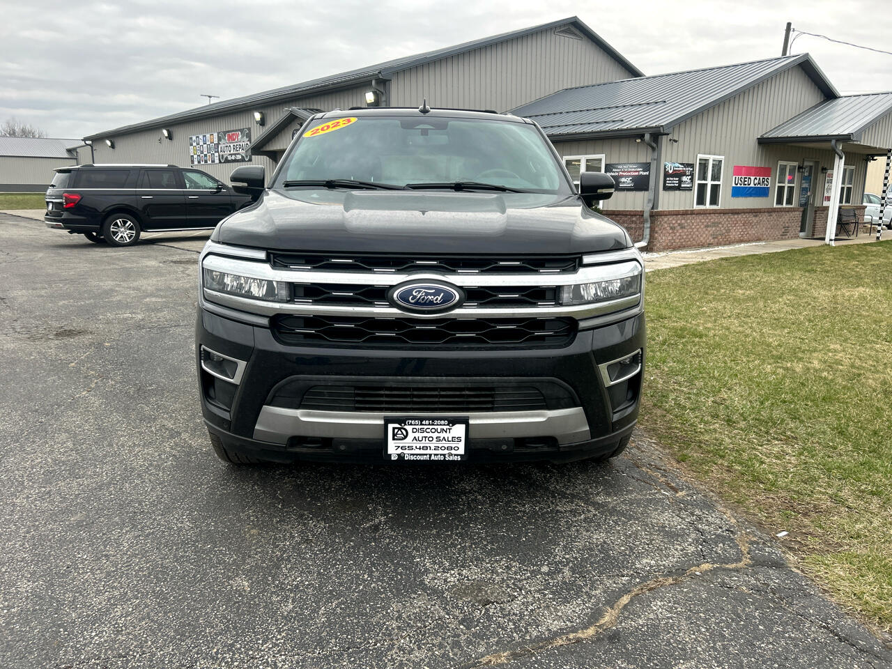 2023 Ford Expedition Limited photo 2