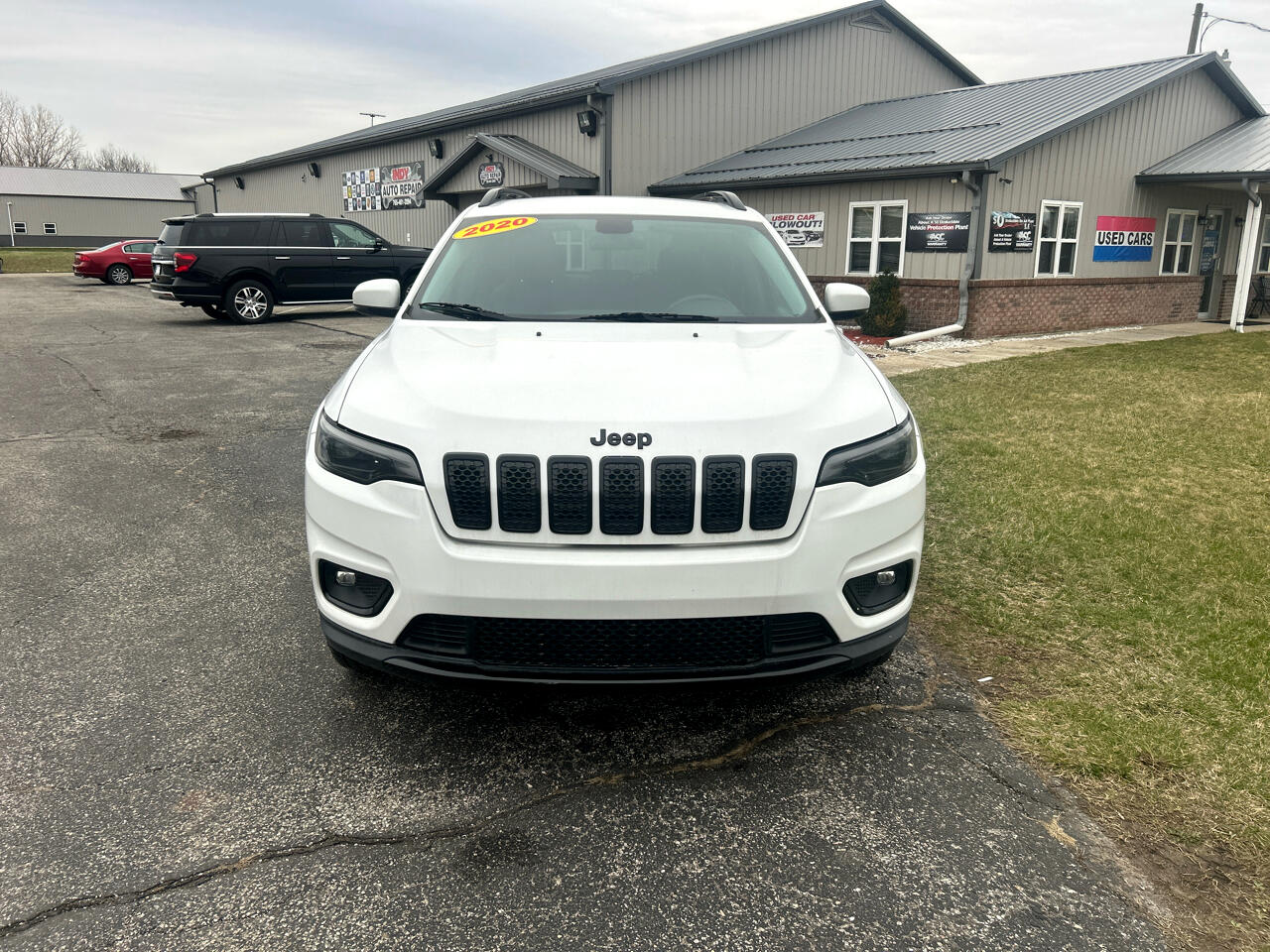 2020 Jeep Cherokee Altitude photo 2