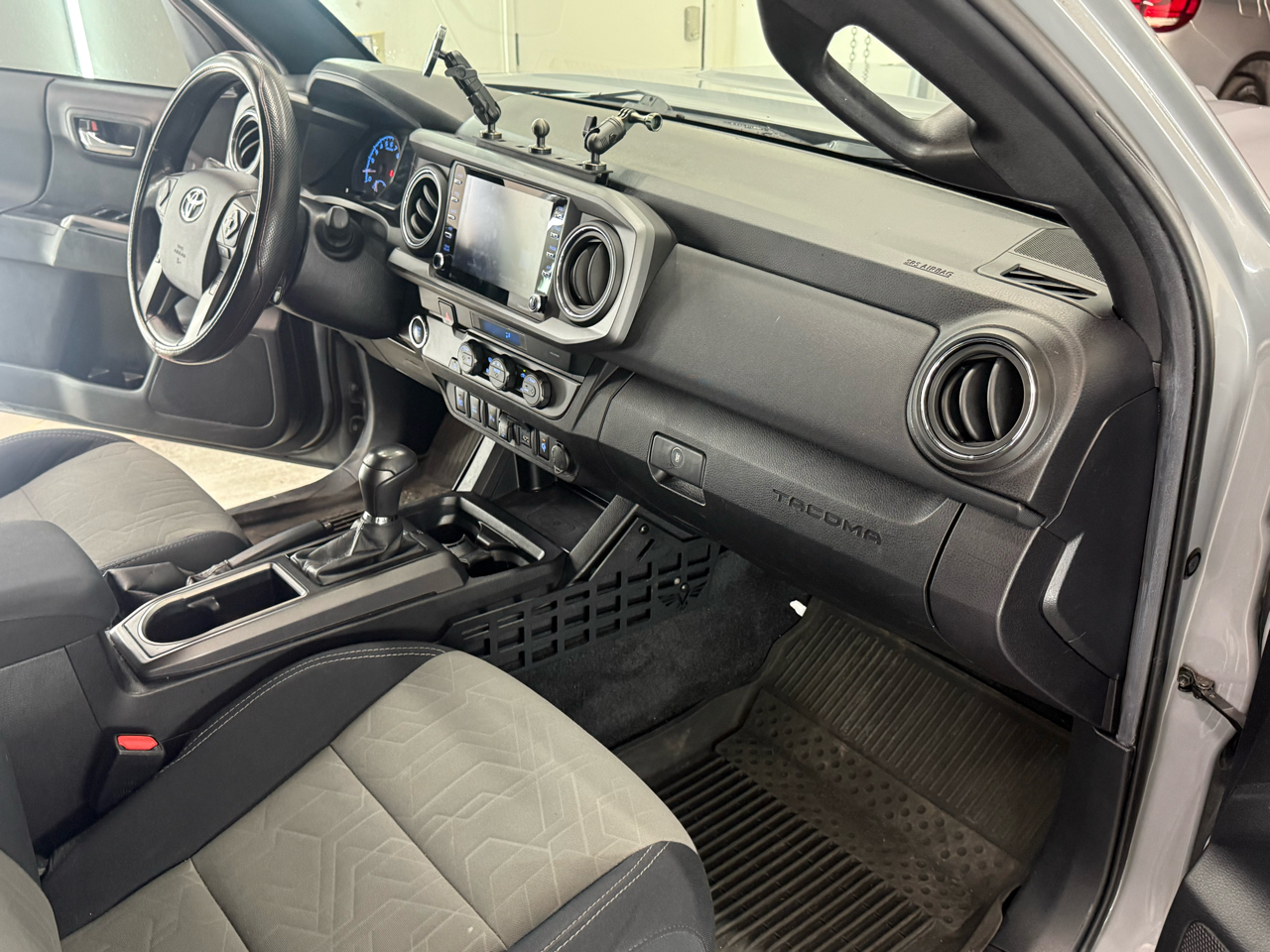 Toyota Tacoma 2WD Double Cab V6 AT TRD Sport (Natl) 2021