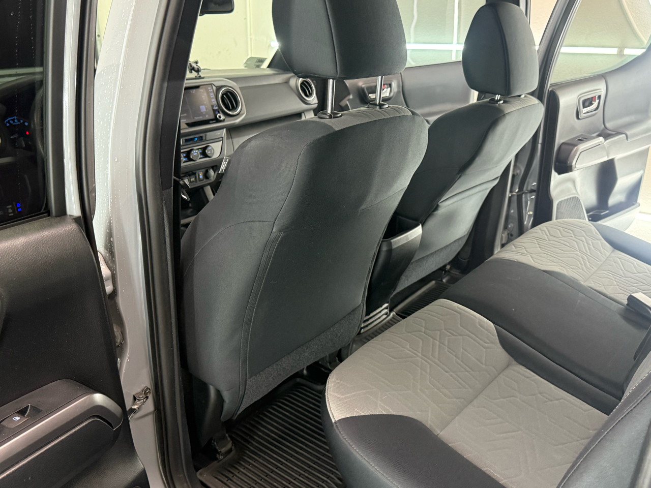 Toyota Tacoma 2WD Double Cab V6 AT TRD Sport (Natl) 2021