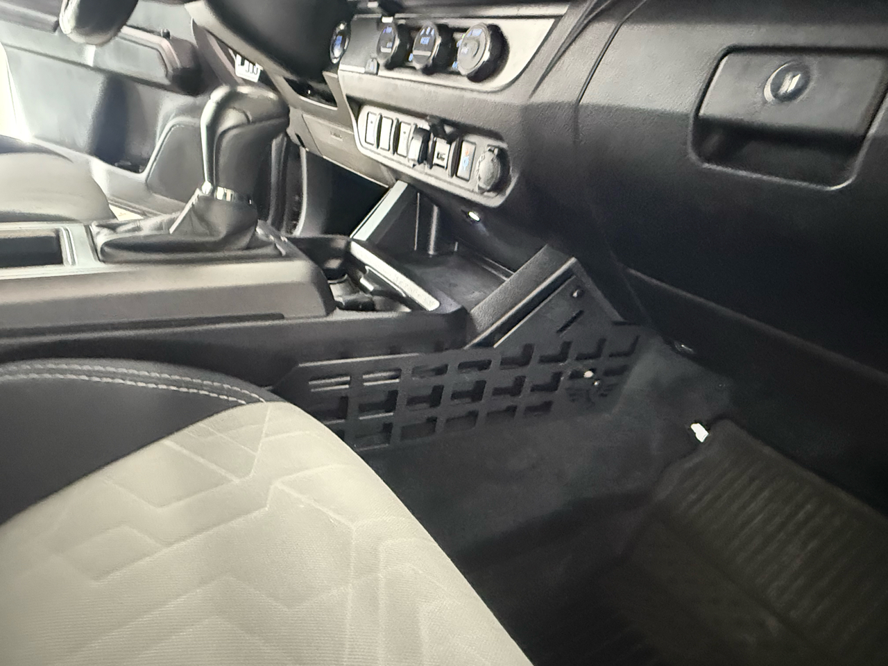 Toyota Tacoma 2WD Double Cab V6 AT TRD Sport (Natl) 2021