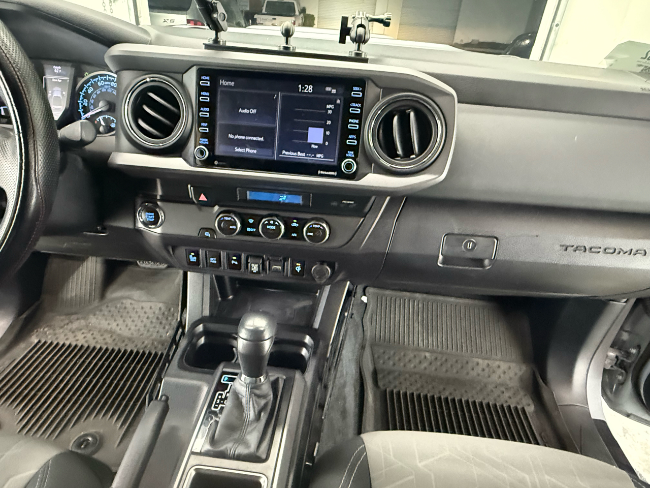Toyota Tacoma 2WD Double Cab V6 AT TRD Sport (Natl) 2021