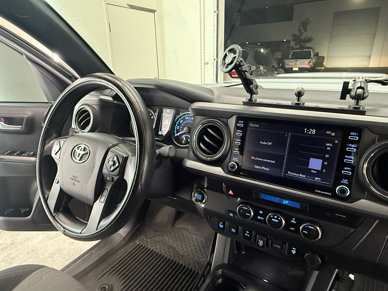 Toyota Tacoma 2WD Double Cab V6 AT TRD Sport (Natl) 2021