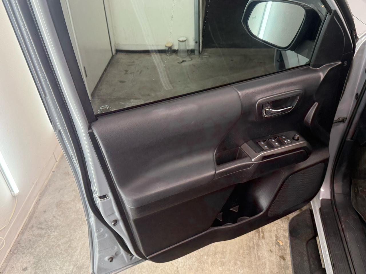 Toyota Tacoma 2WD Double Cab V6 AT TRD Sport (Natl) 2021