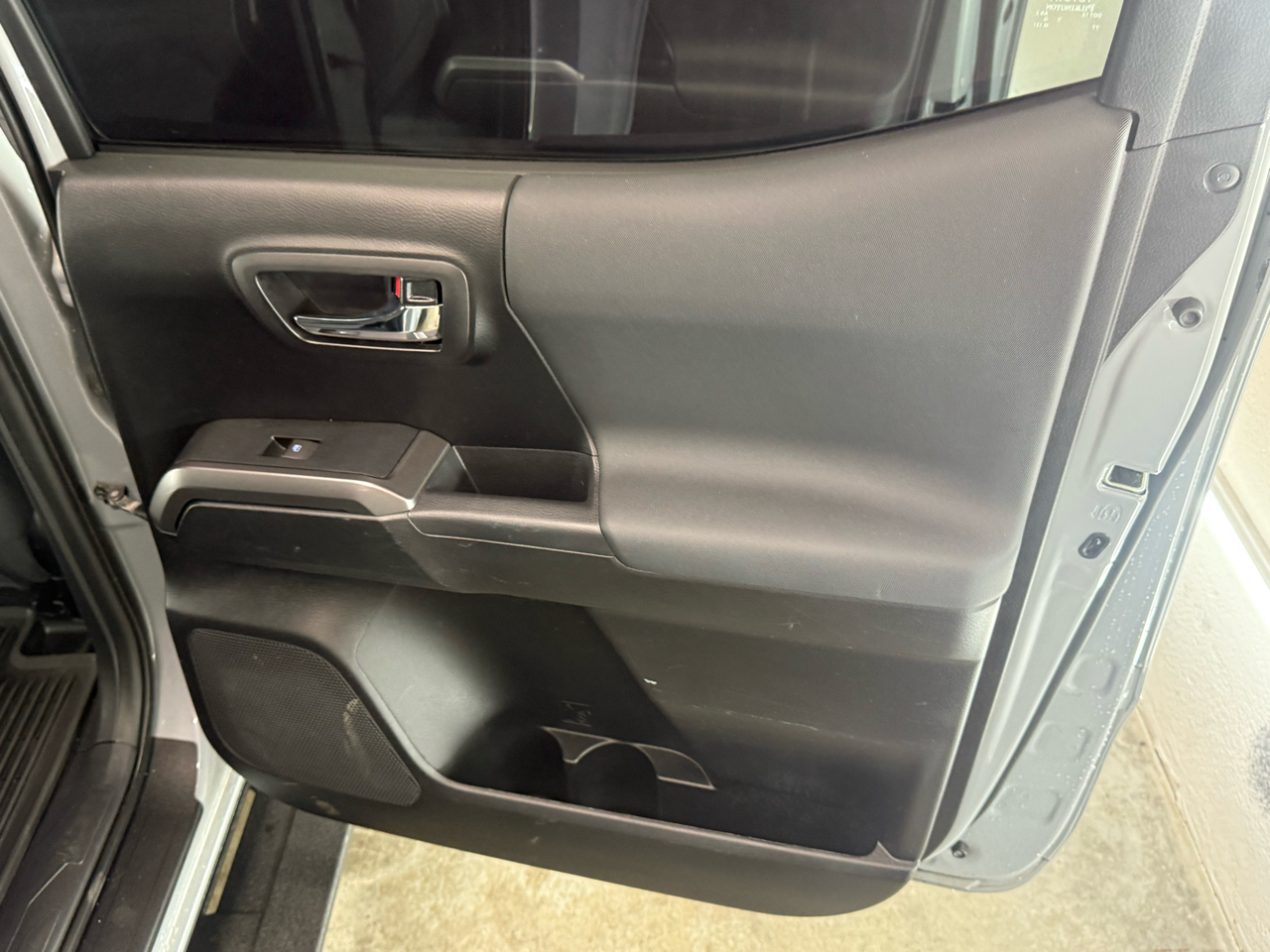 Toyota Tacoma 2WD Double Cab V6 AT TRD Sport (Natl) 2021
