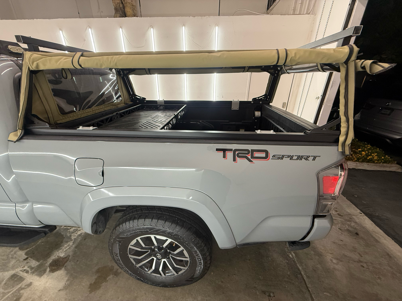 Toyota Tacoma 2WD Double Cab V6 AT TRD Sport (Natl) 2021