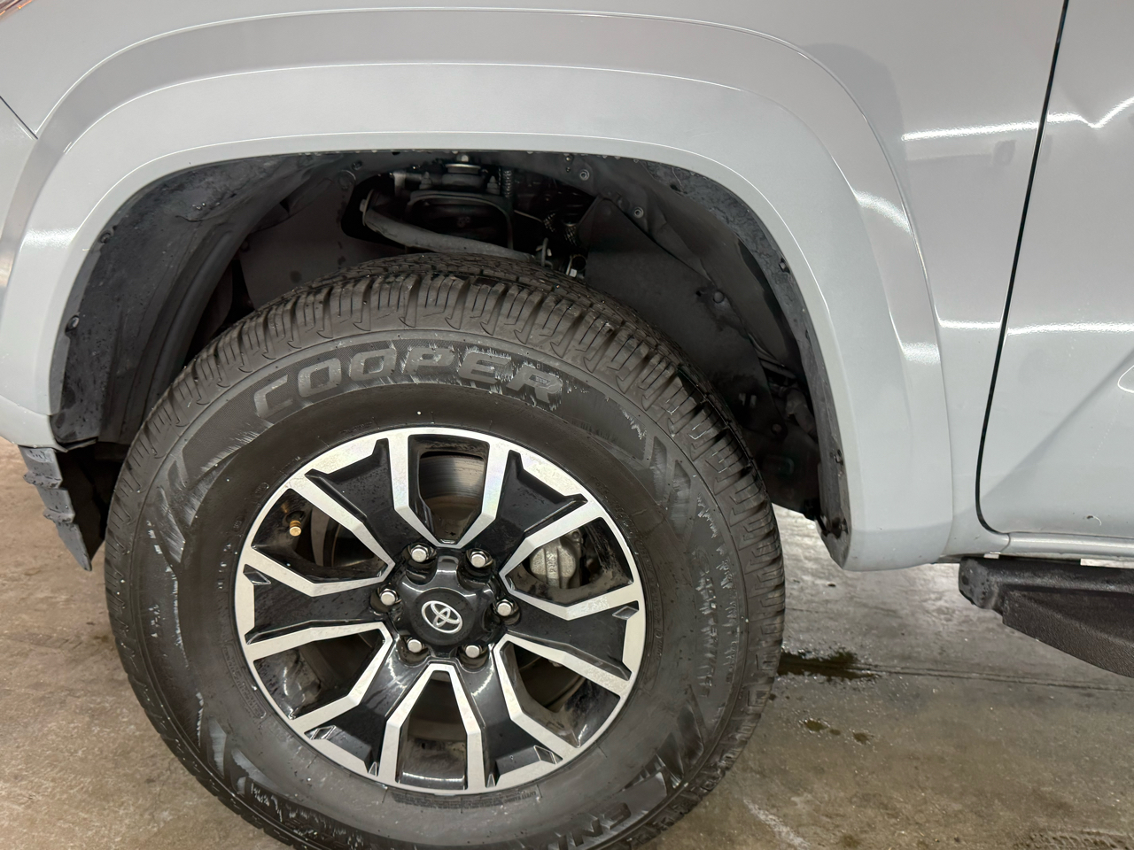 Toyota Tacoma 2WD Double Cab V6 AT TRD Sport (Natl) 2021
