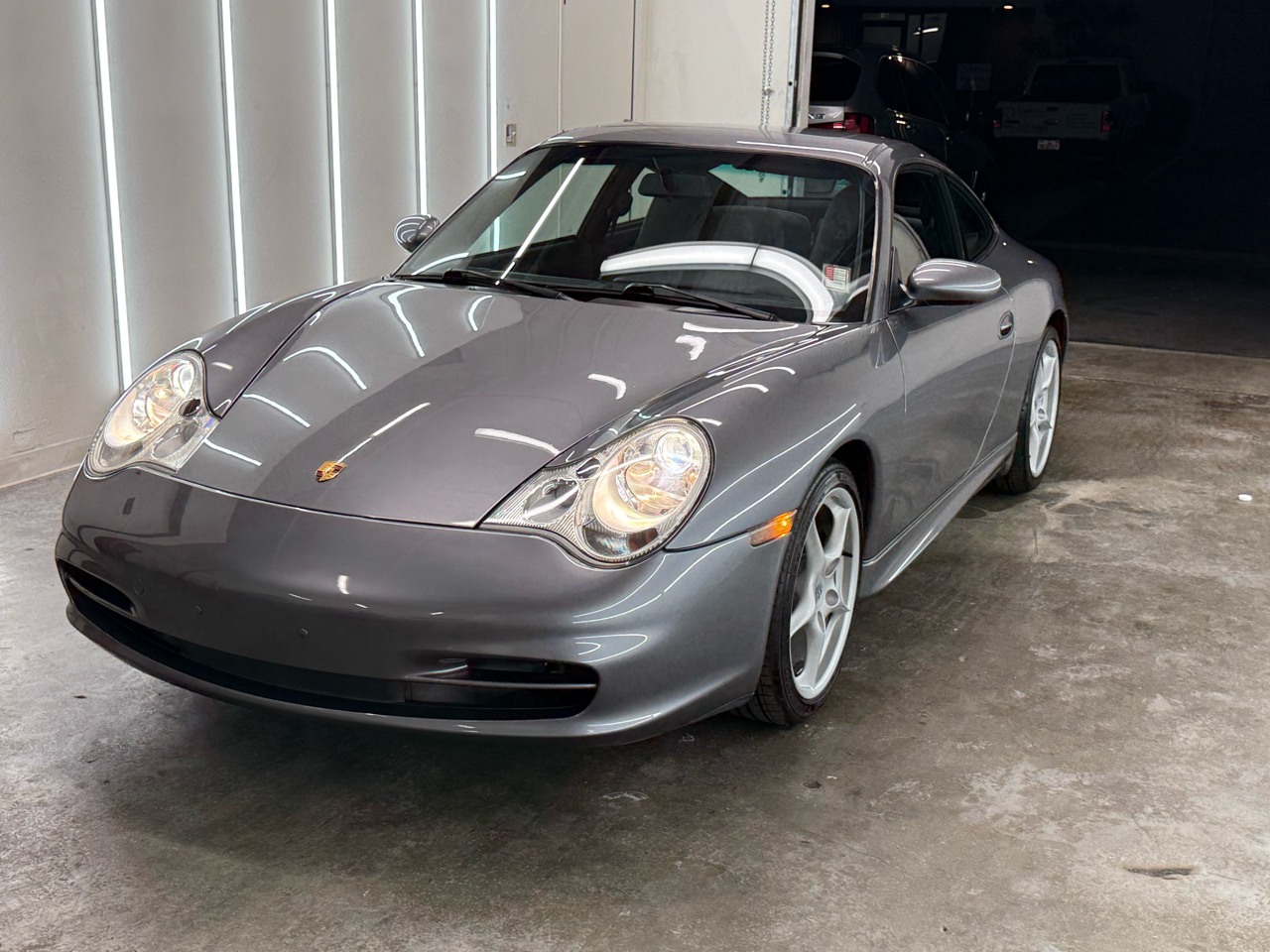 Porsche 911 Carrera Coupe 2003