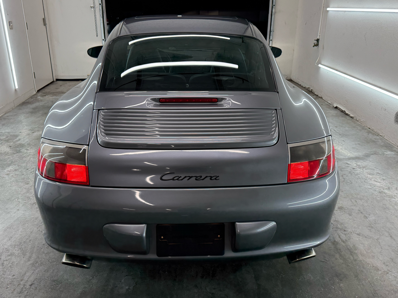 Porsche 911 Carrera Coupe 2003