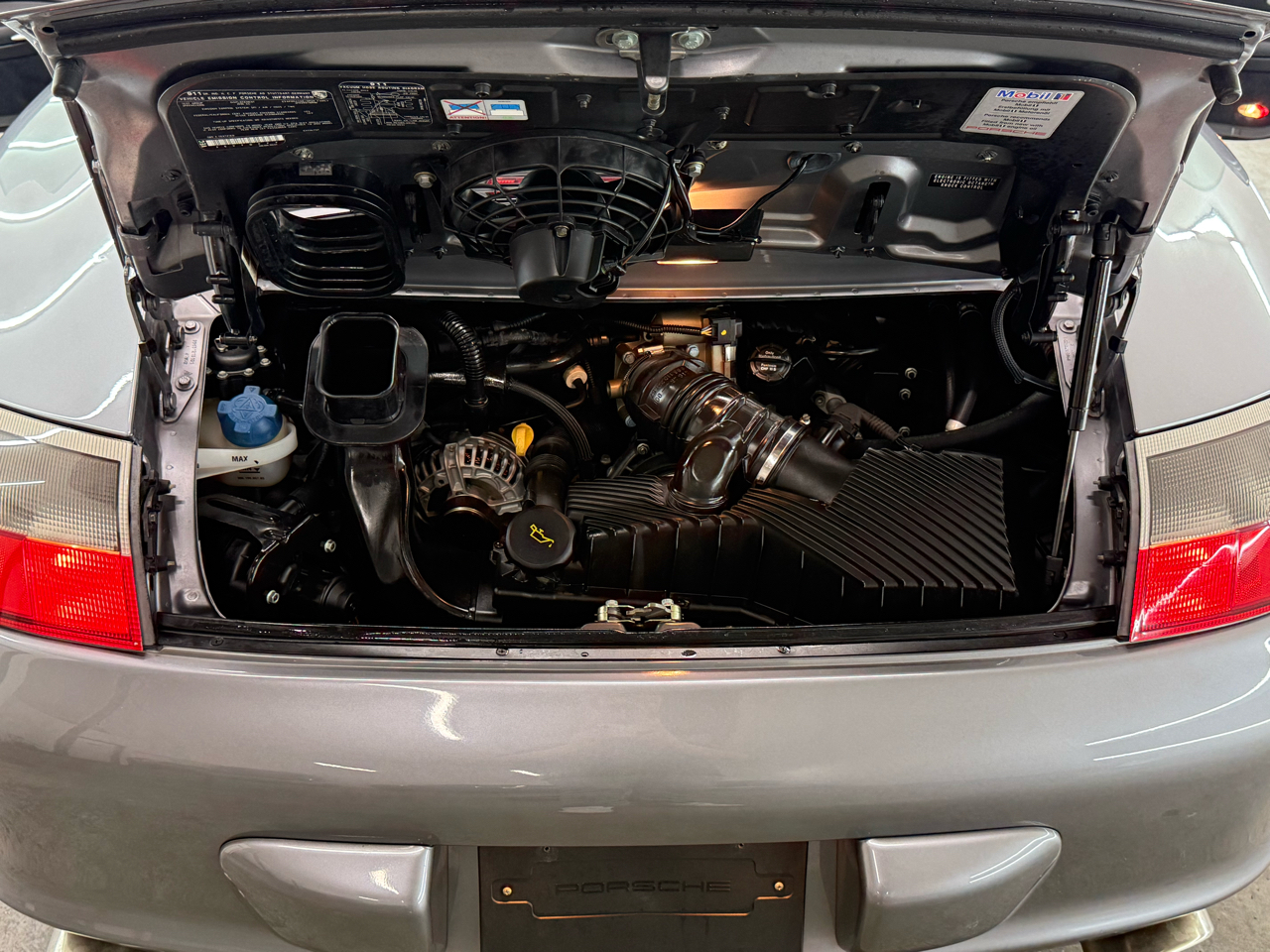 Porsche 911 Carrera Coupe 2003