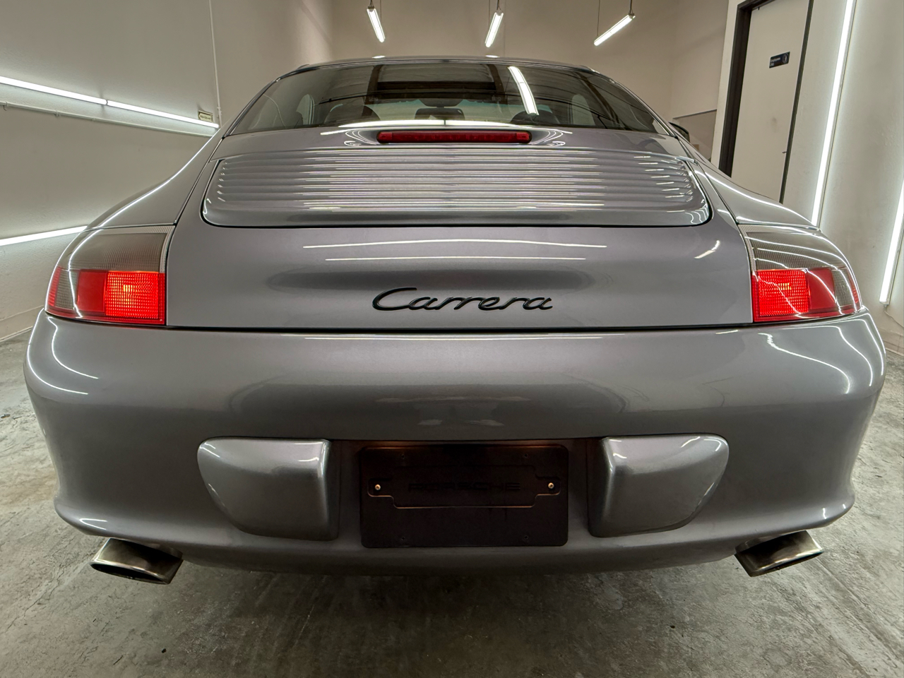 Porsche 911 Carrera Coupe 2003
