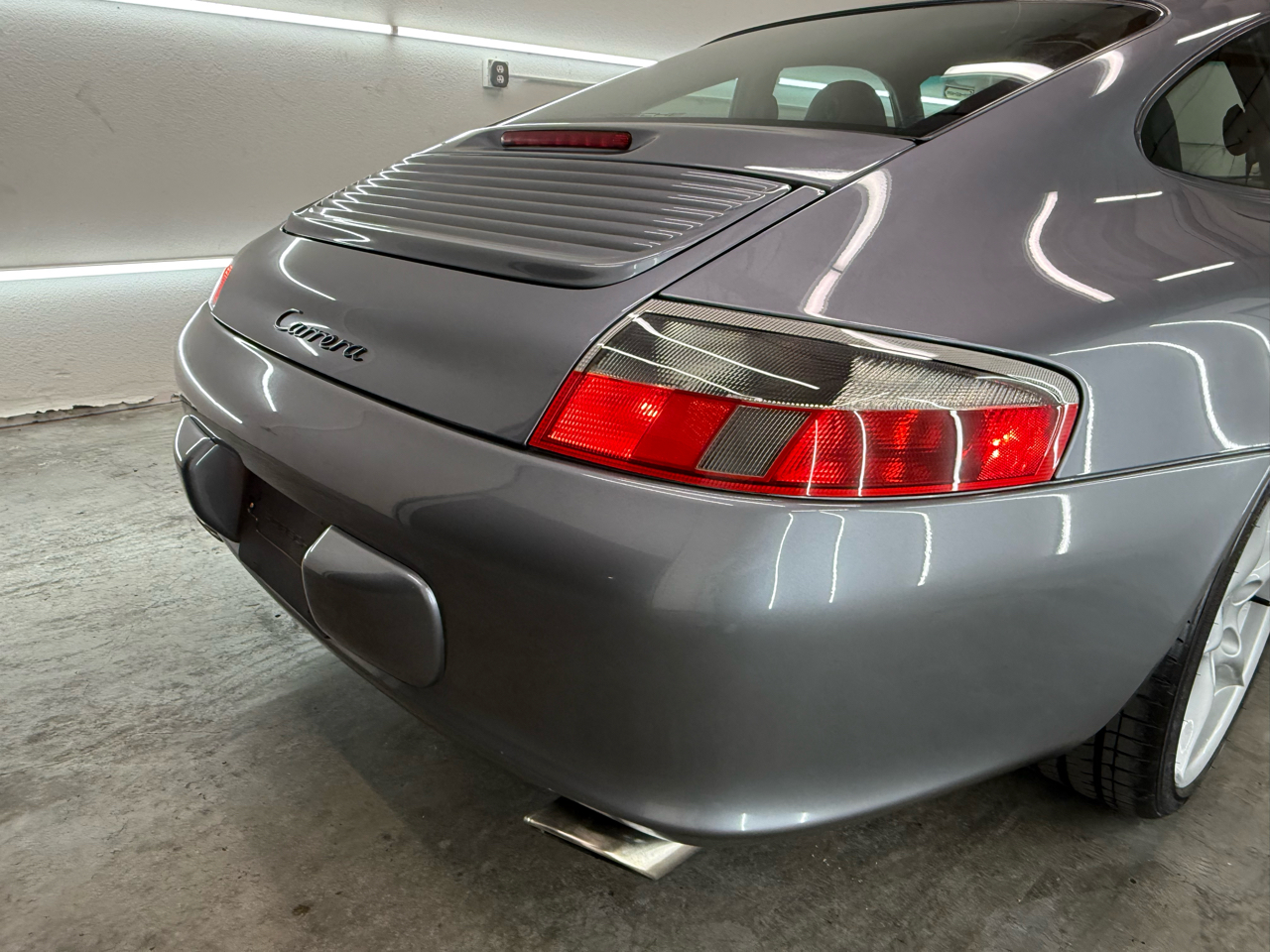 Porsche 911 Carrera Coupe 2003